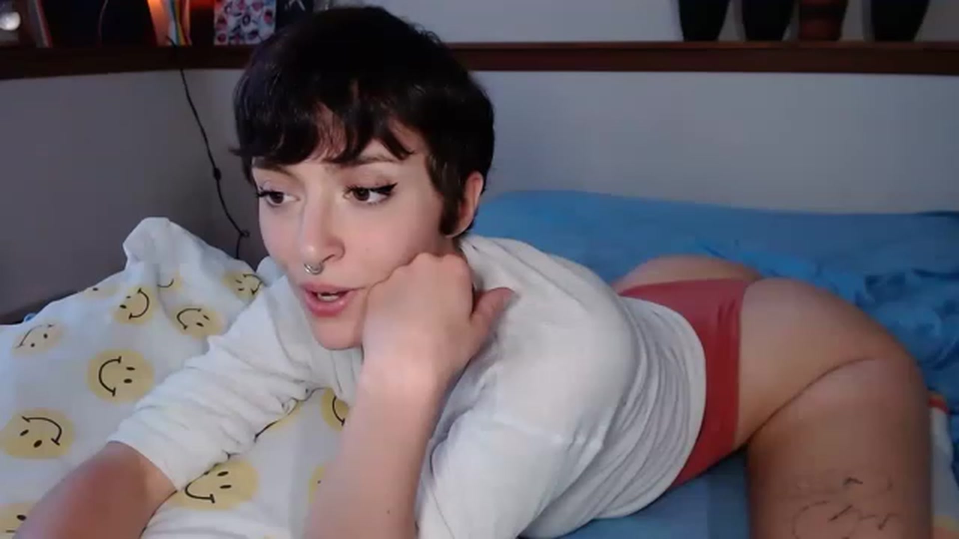 Gallery image thumbnail from Nubilefae's myfreecams stream on, 06/15/2023, 01:59 image 5 of 20