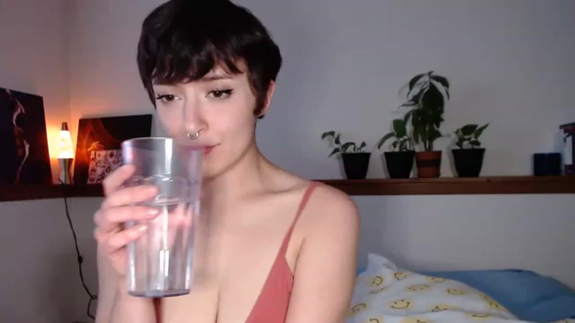 Gallery image thumbnail from Nubilefae's myfreecams stream on, 06/15/2023, 03:24 image 1 of 20