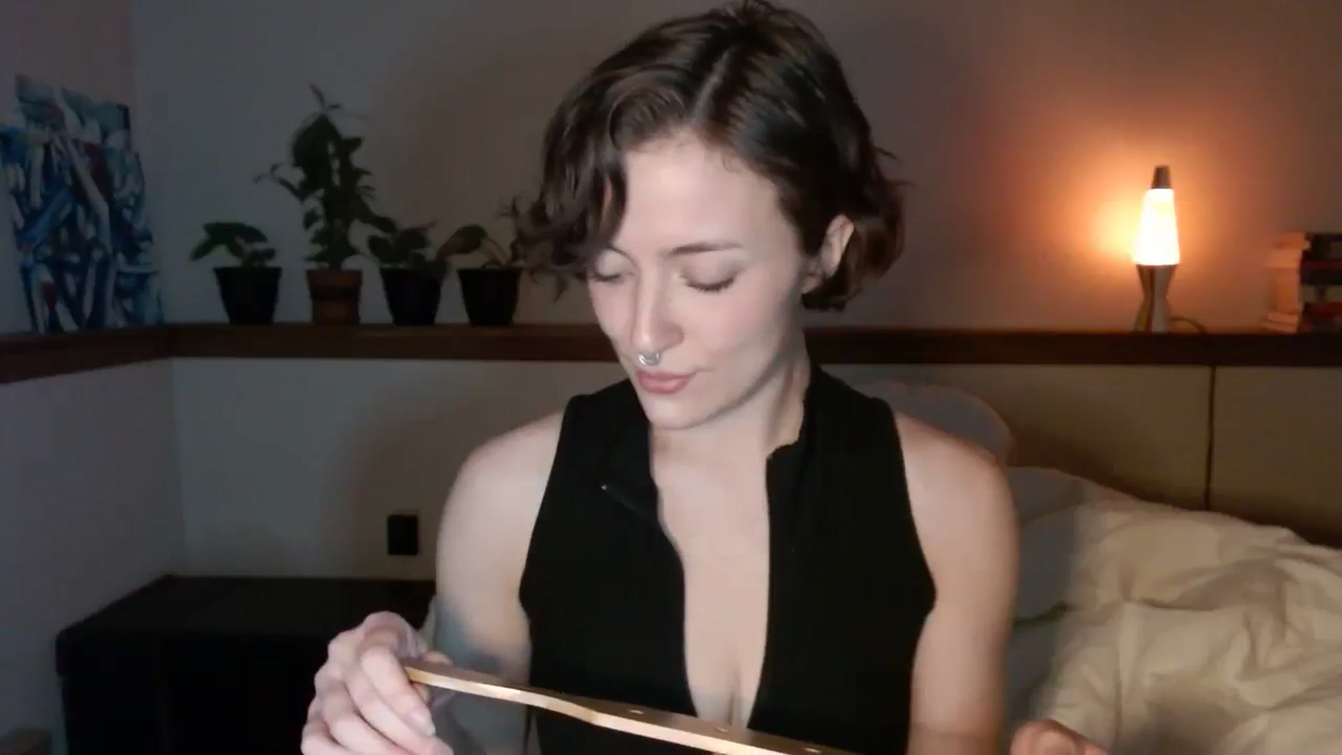 Gallery image thumbnail from Nubilefae's myfreecams stream on, 12/24/2023, 04:46 image 15 of 20