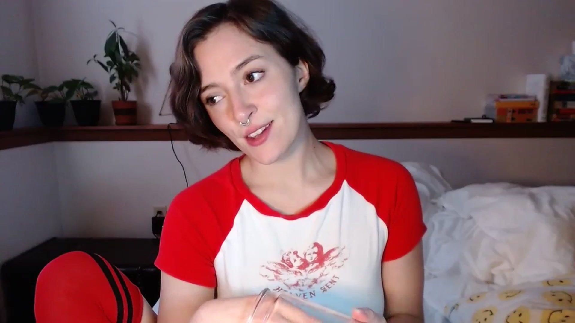 Gallery image thumbnail from Nubilefae's myfreecams stream on, 02/07/2024, 22:12 image 3 of 20