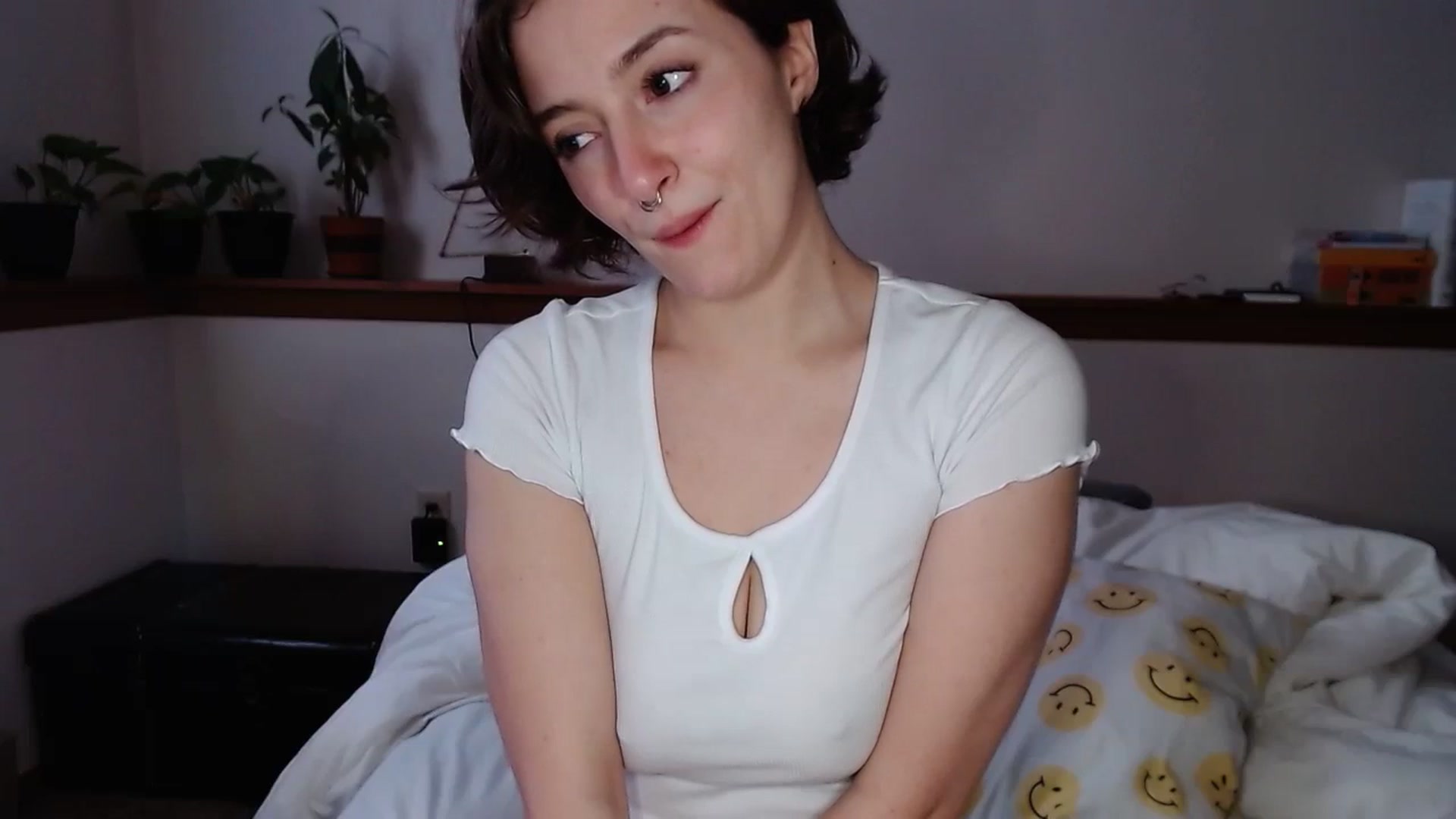 Gallery image thumbnail from Nubilefae's myfreecams stream on, 02/08/2024, 22:19 image 16 of 20