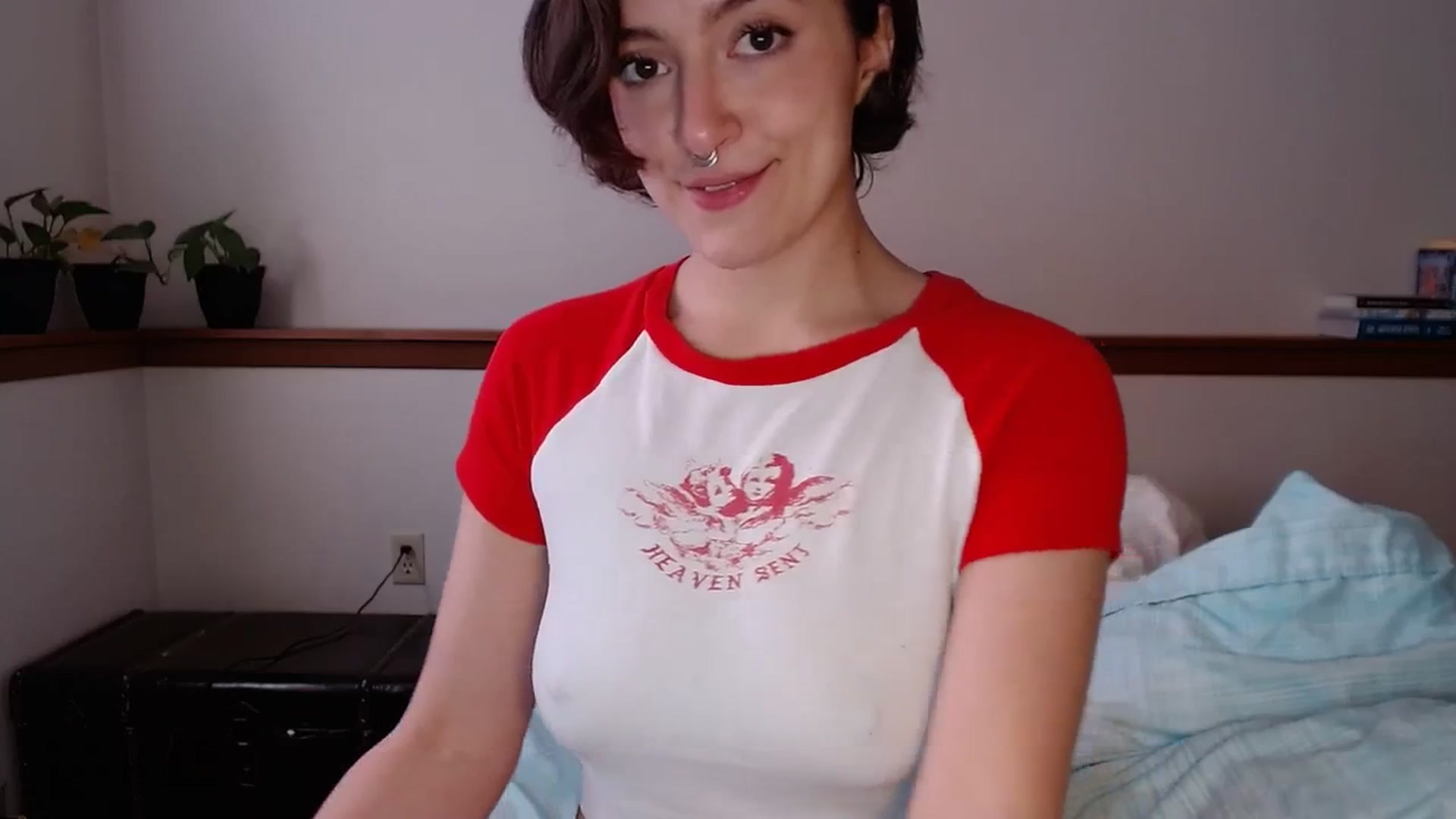 Gallery image thumbnail from Nubilefae's myfreecams stream on, 02/16/2024, 23:35 image 12 of 20