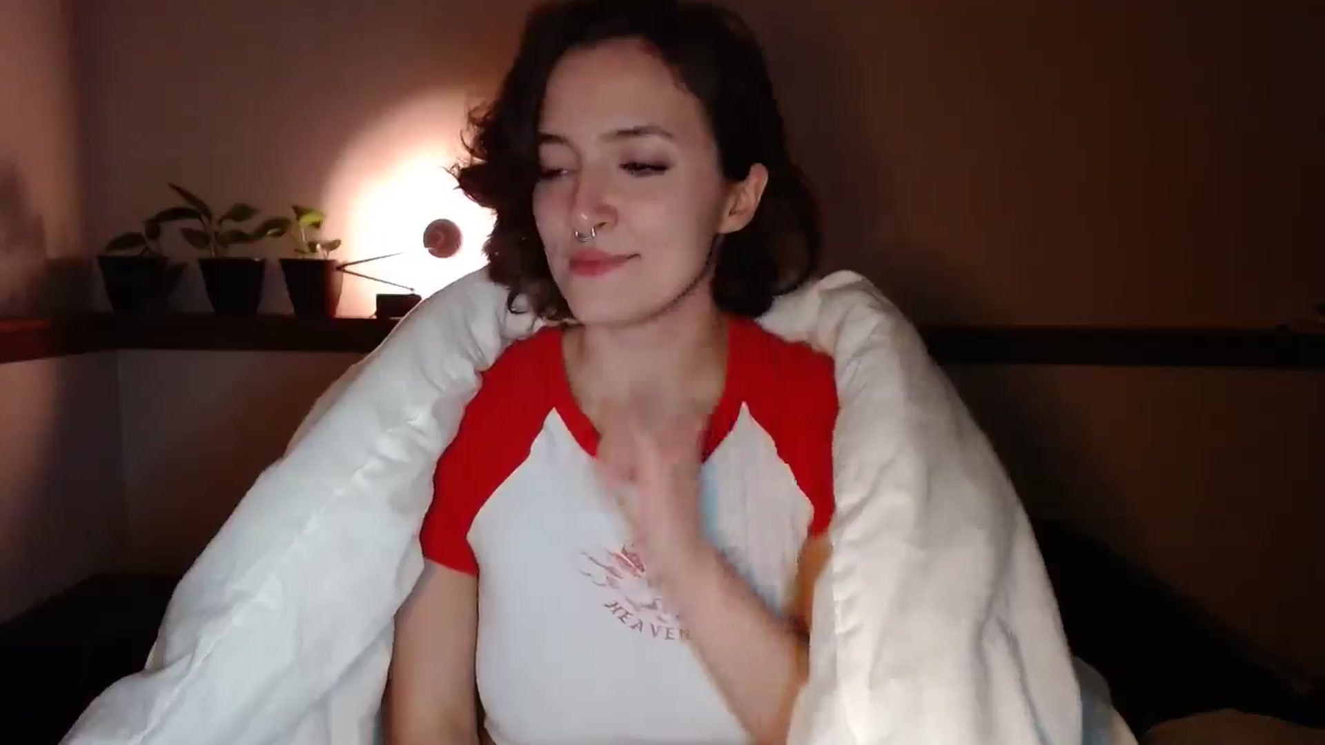 Gallery image thumbnail from Nubilefae's myfreecams stream on, 05/07/2024, 04:51 image 20 of 20