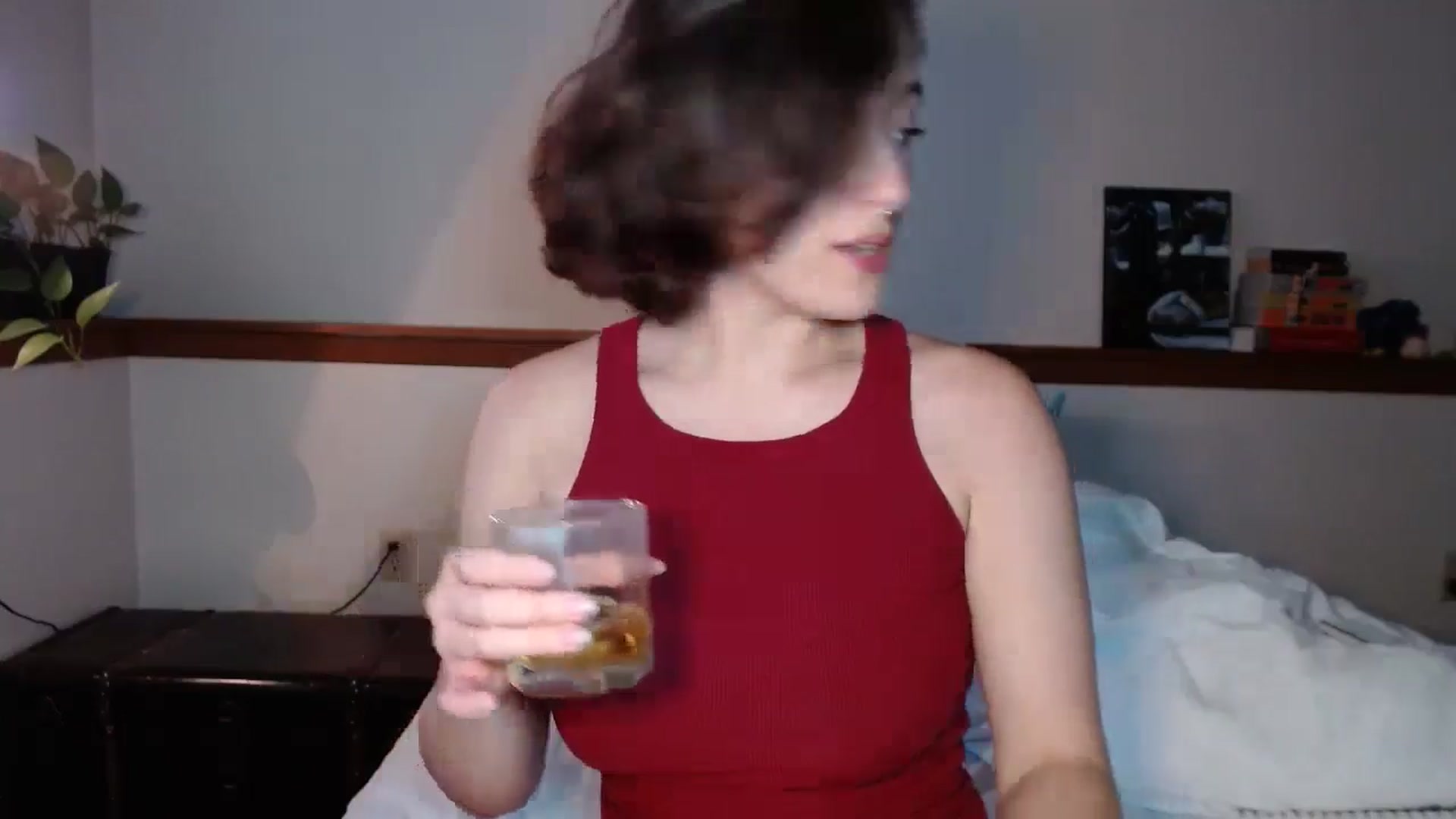 Gallery image thumbnail from Nubilefae's myfreecams stream on, 08/05/2024, 02:54 image 10 of 20