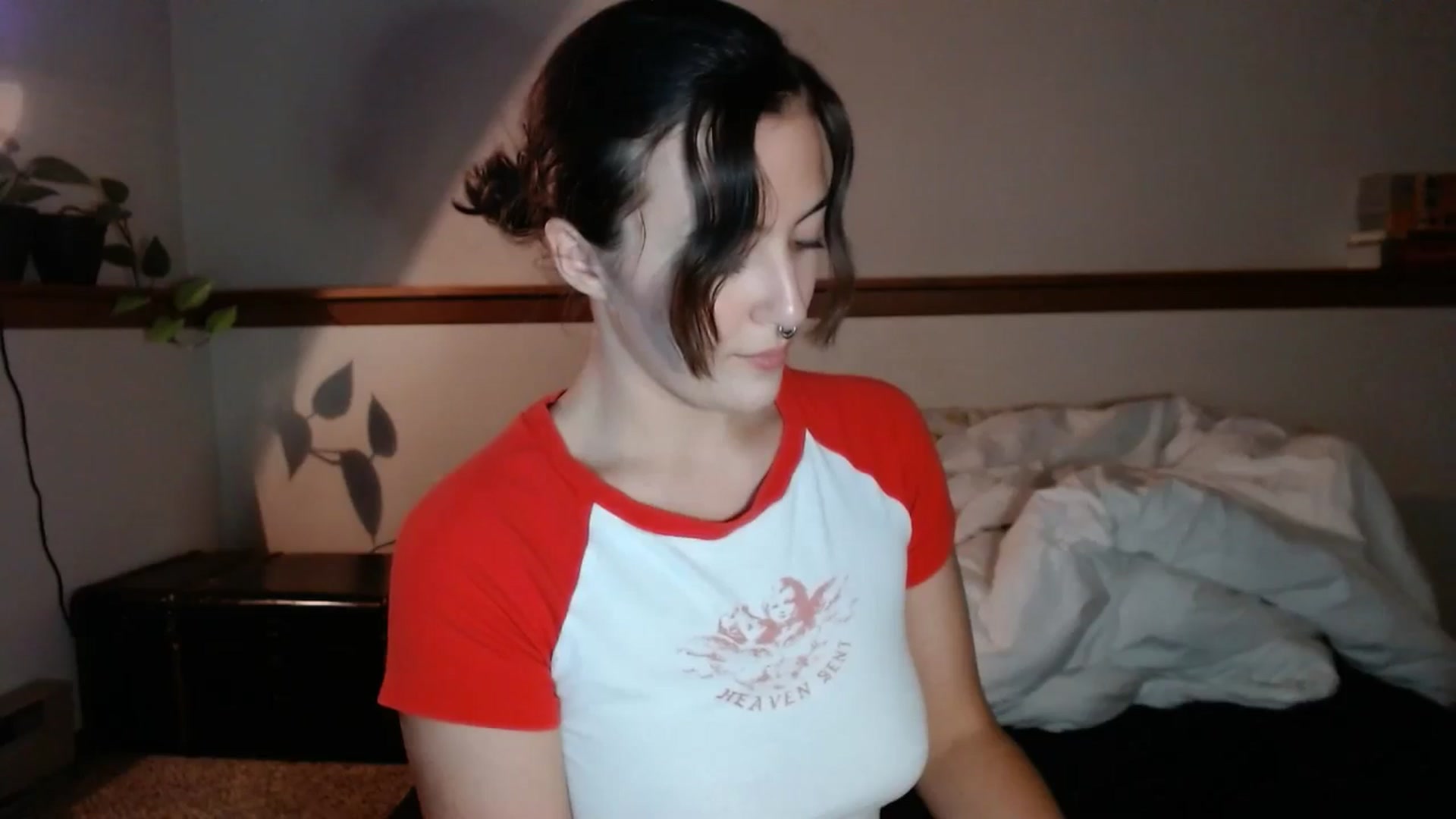 Gallery image thumbnail from Nubilefae's myfreecams stream on, 08/26/2024, 02:59 image 6 of 20