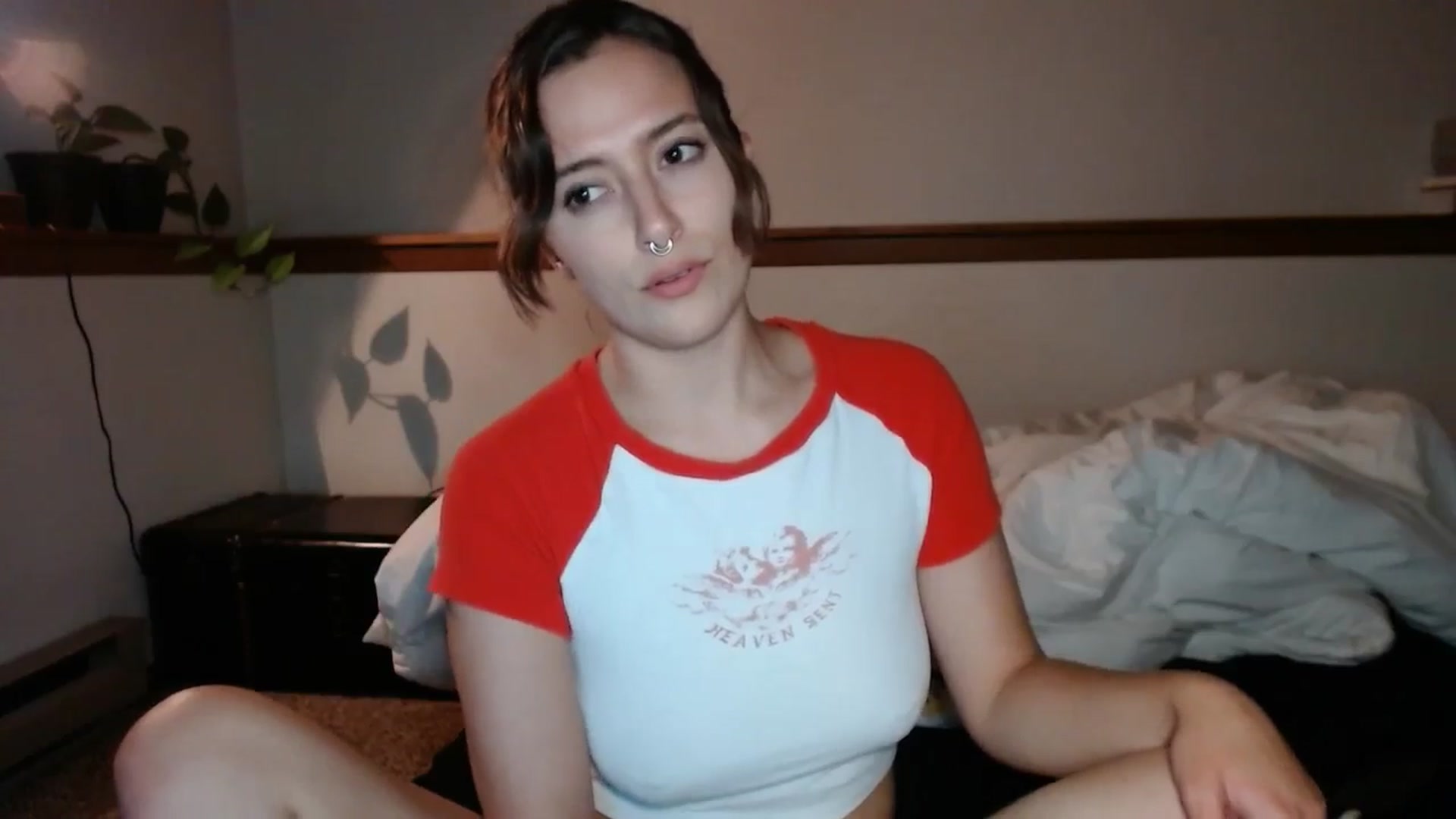 Gallery image thumbnail from Nubilefae's myfreecams stream on, 08/26/2024, 04:21 image 20 of 20