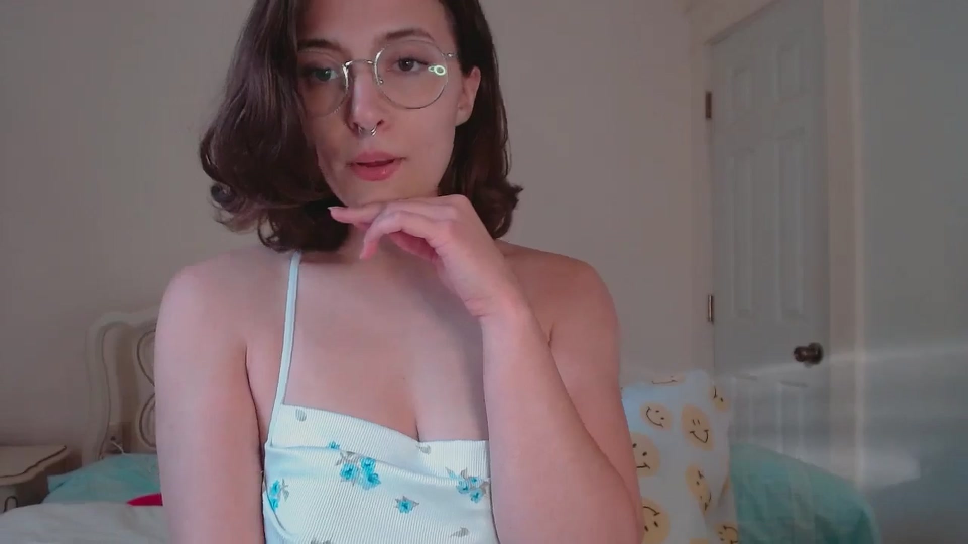 Gallery image thumbnail from Nubilefae's myfreecams stream on, 11/01/2024, 21:28 image 17 of 20
