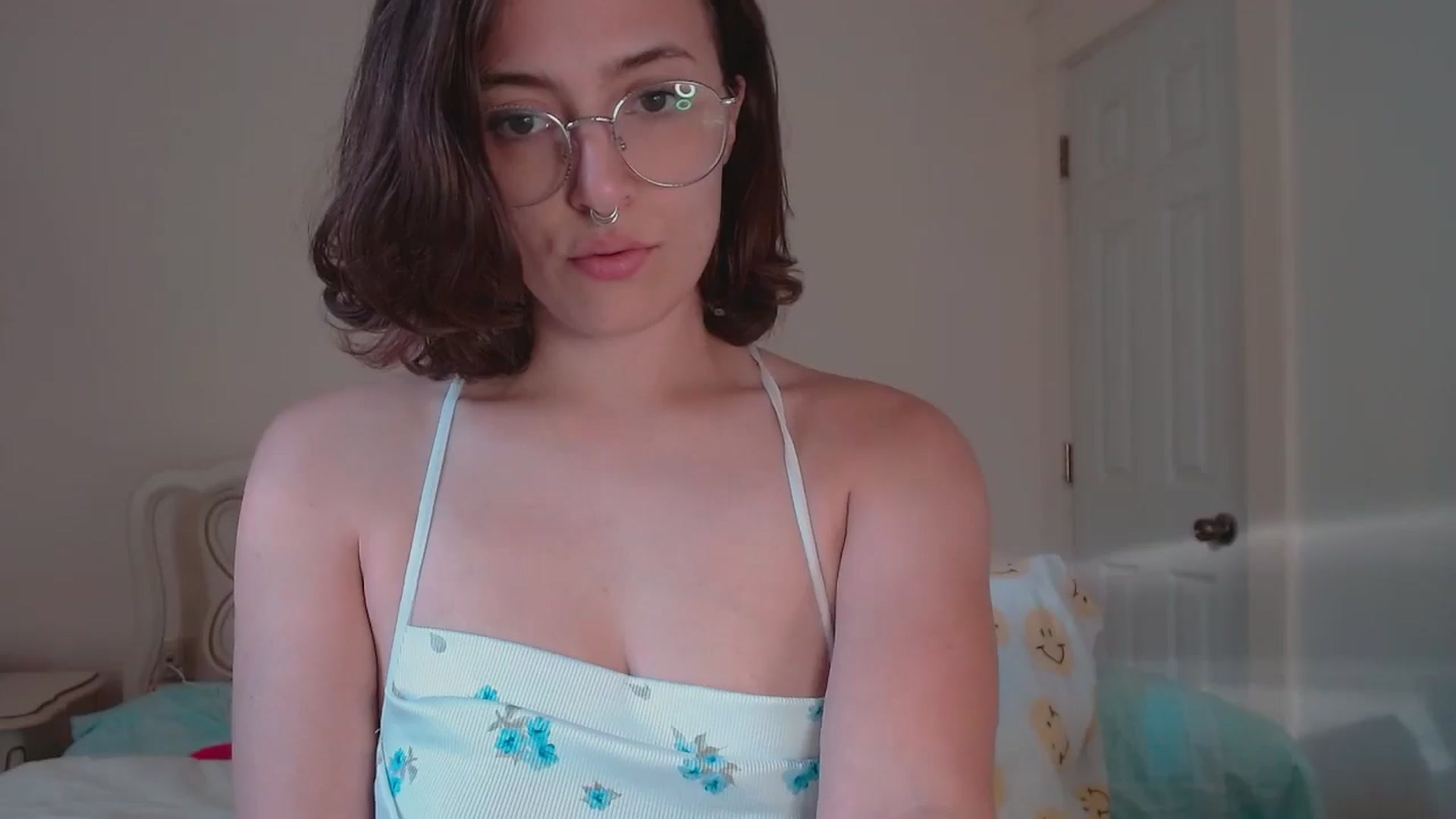 Gallery image thumbnail from Nubilefae's myfreecams stream on, 11/01/2024, 21:28 image 18 of 20