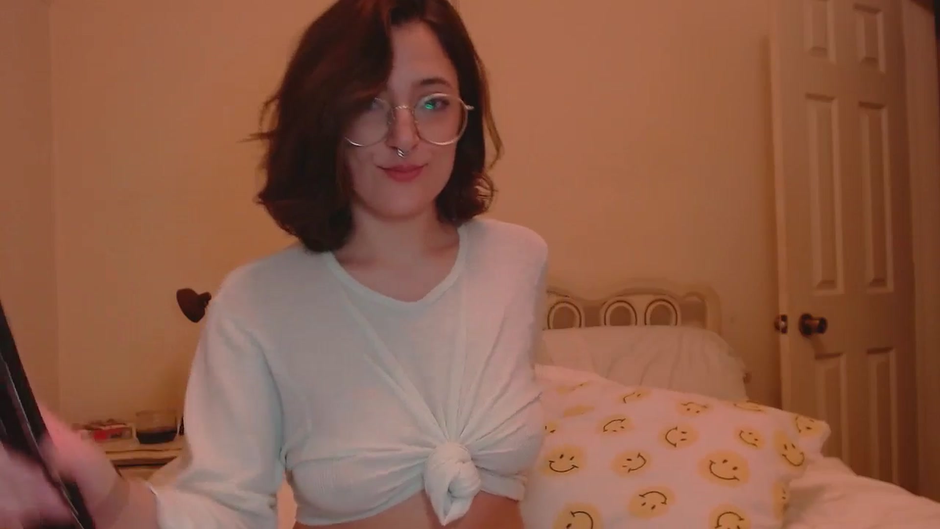 Gallery image thumbnail from Nubilefae's myfreecams stream on, 11/23/2024, 03:01 image 18 of 20