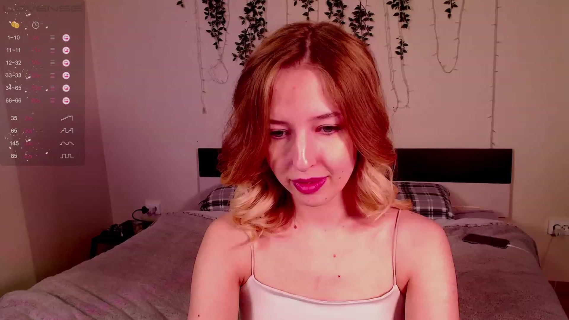 Gallery image thumbnail from Nura_vura's myfreecams stream on, 11/19/2022, 14:34 image 1 of 20