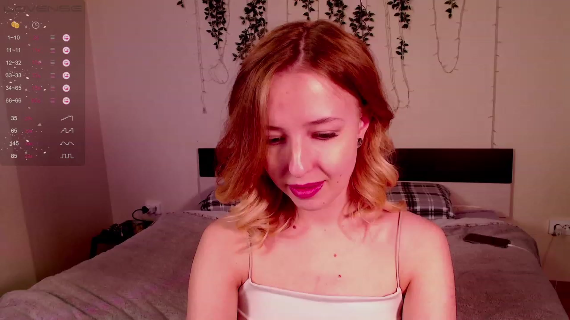 Gallery image thumbnail from Nura_vura's myfreecams stream on, 11/19/2022, 14:34 image 3 of 20