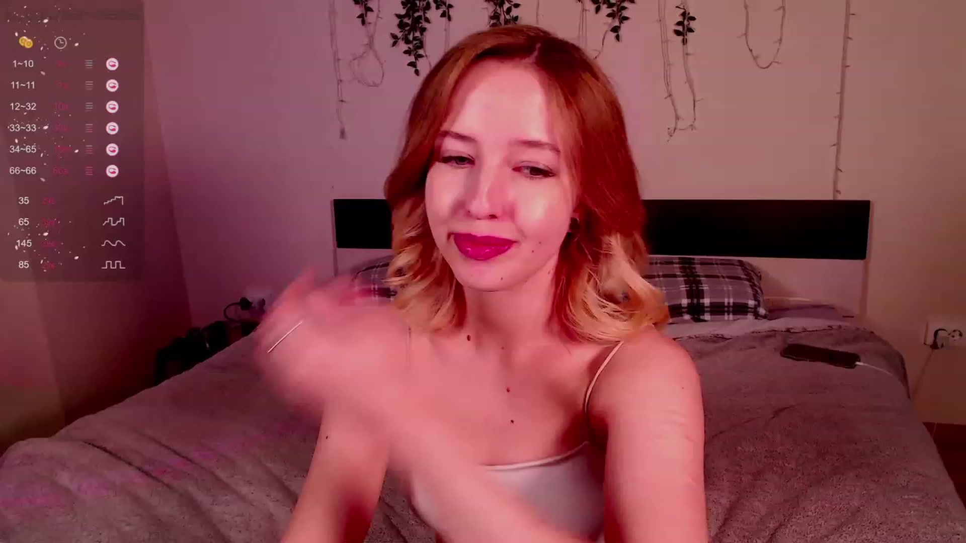 Gallery image thumbnail from Nura_vura's myfreecams stream on, 11/19/2022, 14:34 image 12 of 20