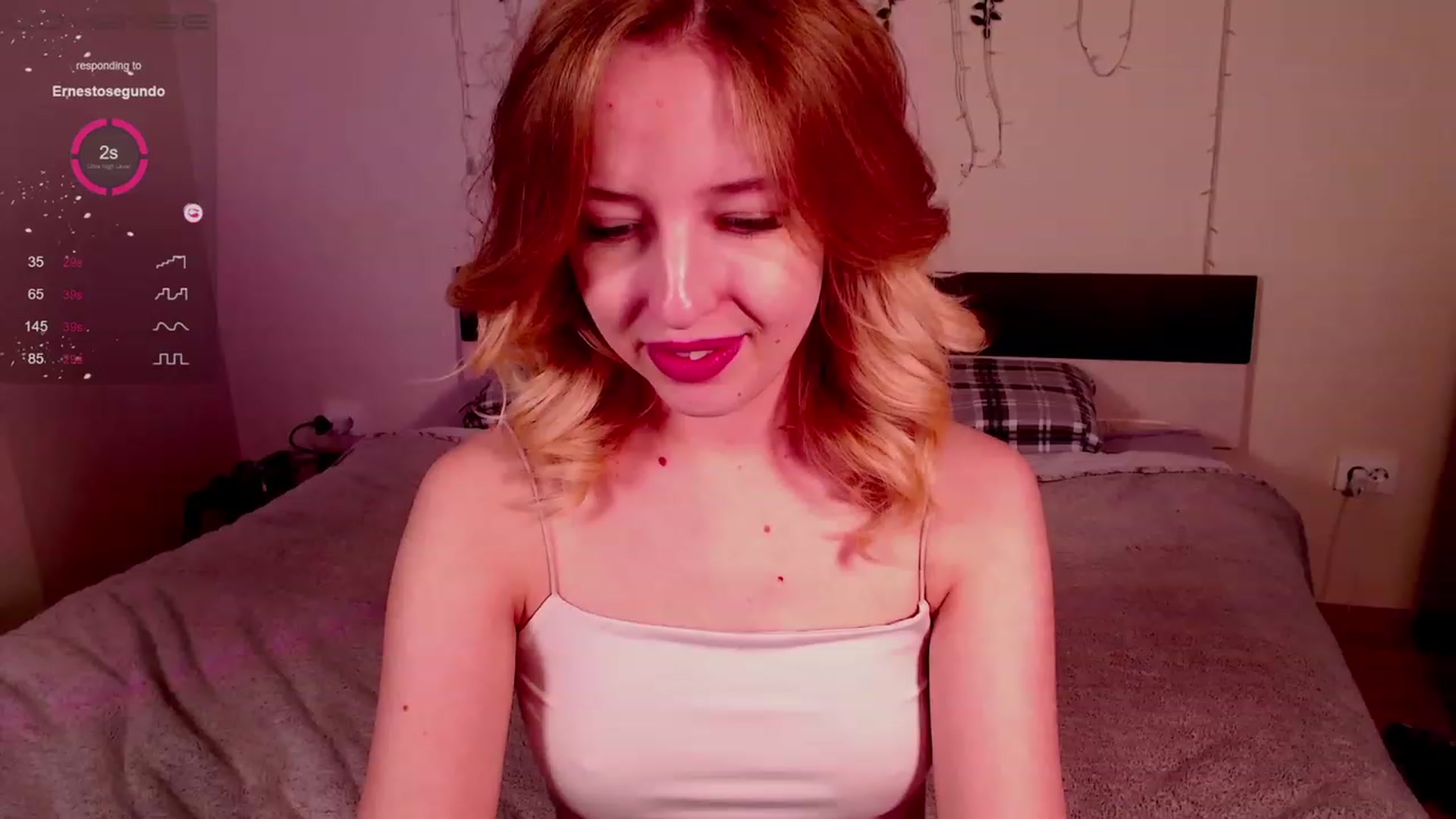 Gallery image thumbnail from Nura_vura's myfreecams stream on, 11/19/2022, 15:34 image 17 of 20