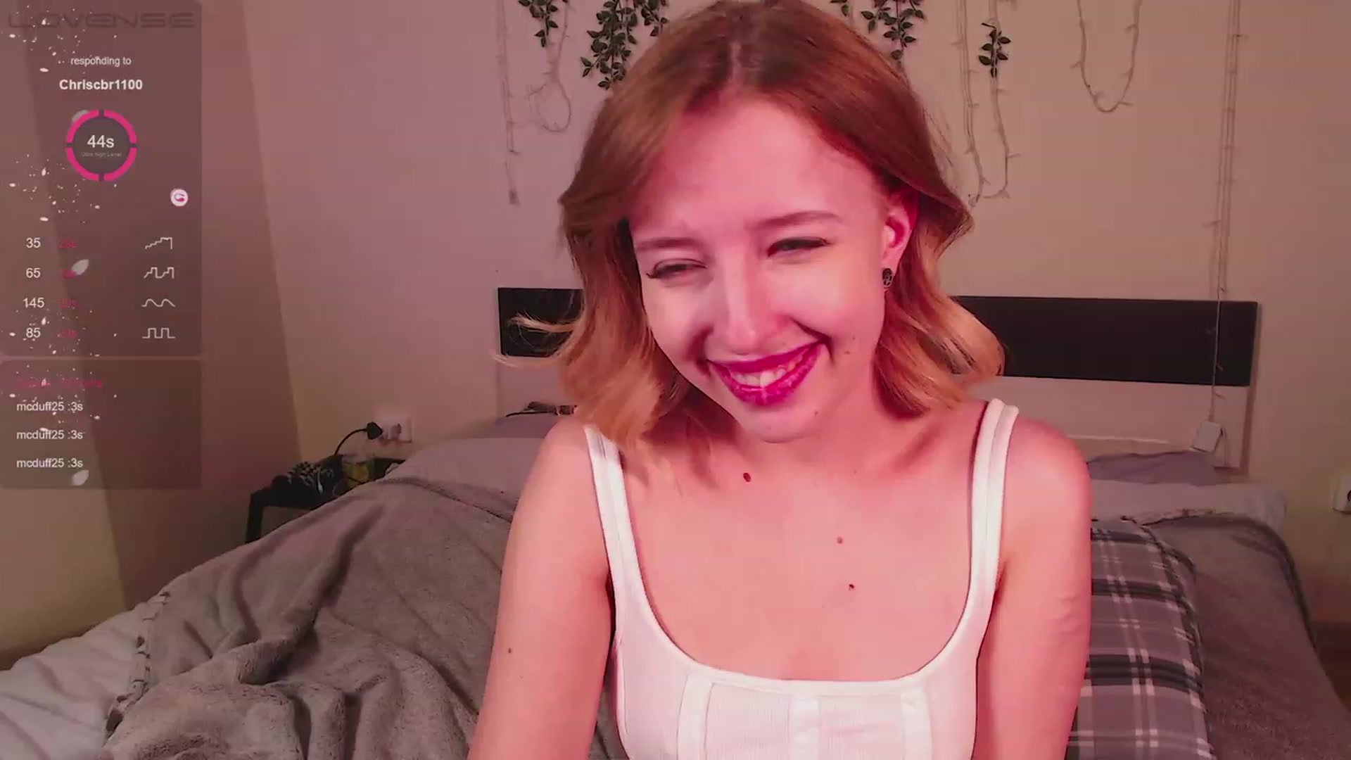 Gallery image thumbnail from Nura_vura's myfreecams stream on, 11/20/2022, 14:09 image 7 of 20