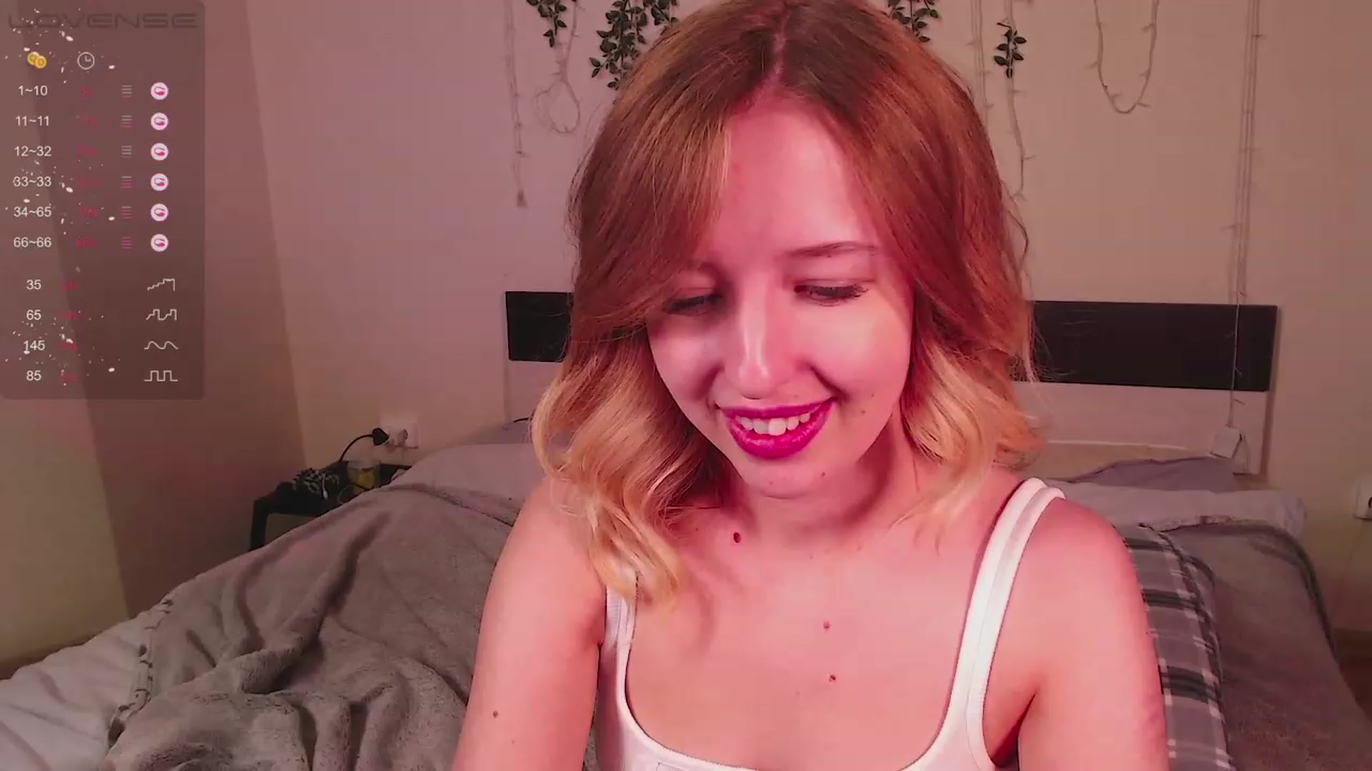 Gallery image thumbnail from Nura_vura's myfreecams stream on, 11/20/2022, 14:09 image 1 of 20