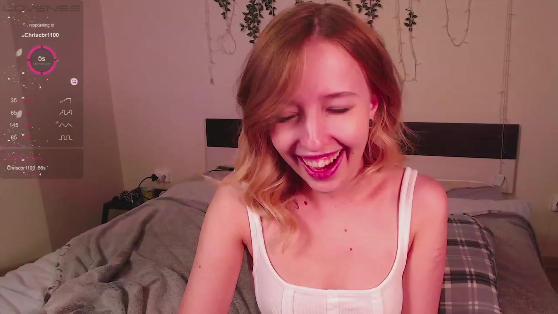 Gallery image thumbnail from Nura_vura's myfreecams stream on, 11/20/2022, 14:09 image 4 of 20
