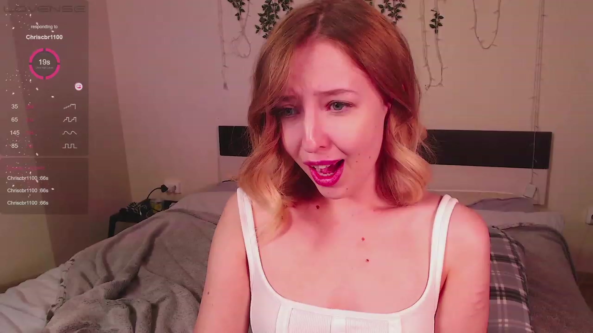 Gallery image thumbnail from Nura_vura's myfreecams stream on, 11/20/2022, 14:09 image 12 of 20