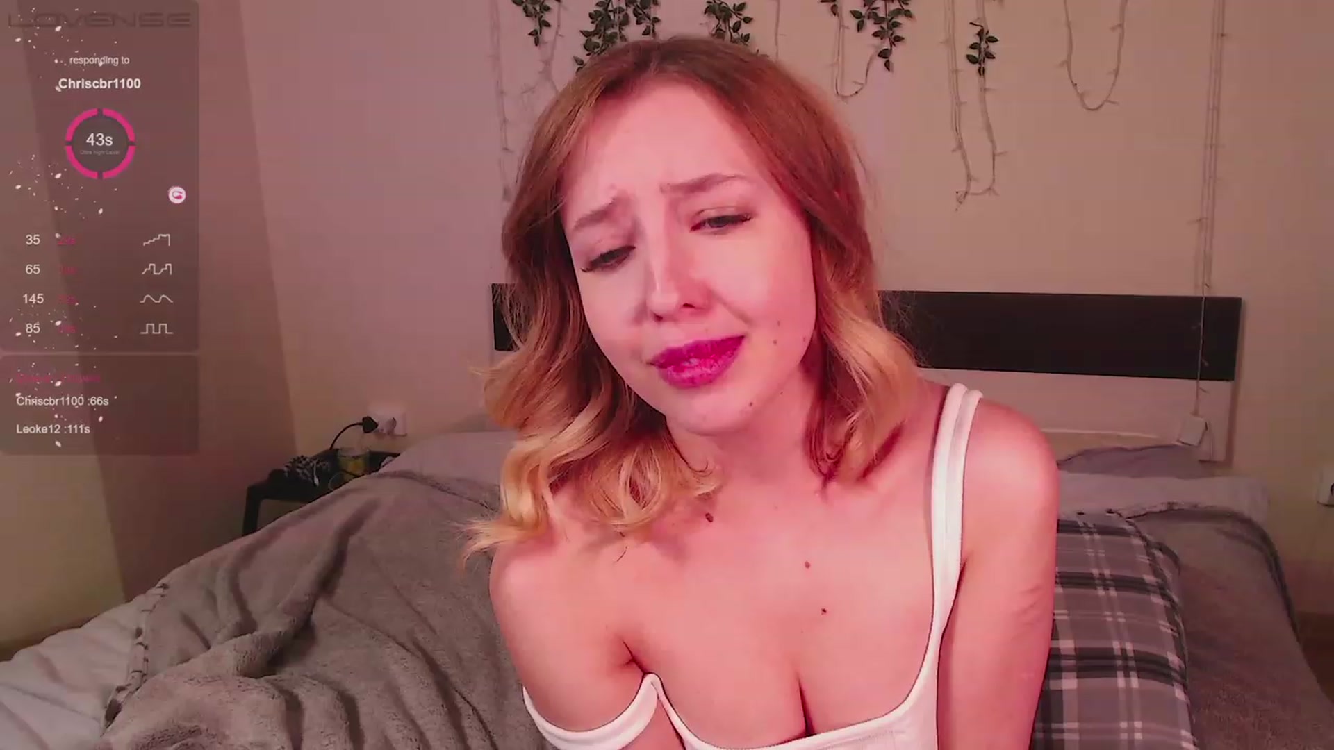 Gallery image thumbnail from Nura_vura's myfreecams stream on, 11/20/2022, 14:09 image 14 of 20