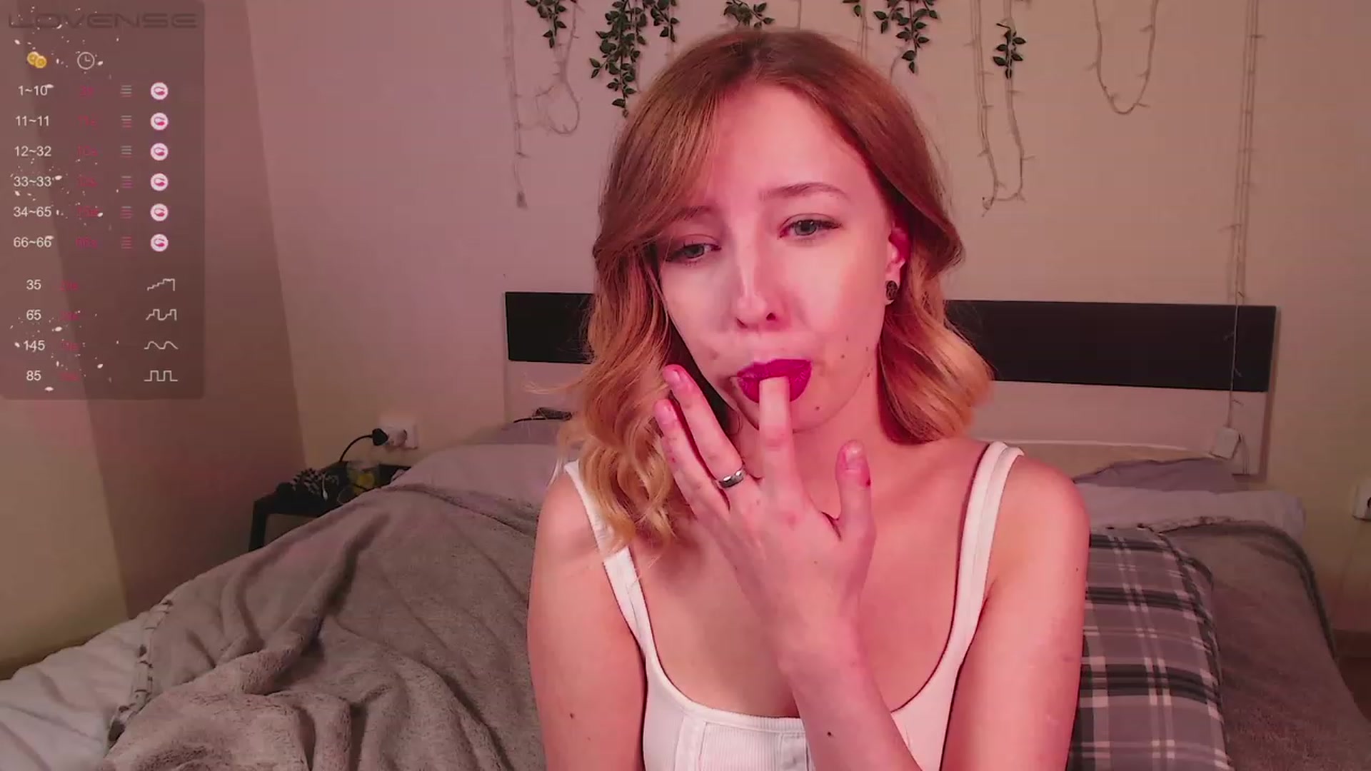 Gallery image thumbnail from Nura_vura's myfreecams stream on, 11/20/2022, 14:09 image 8 of 20