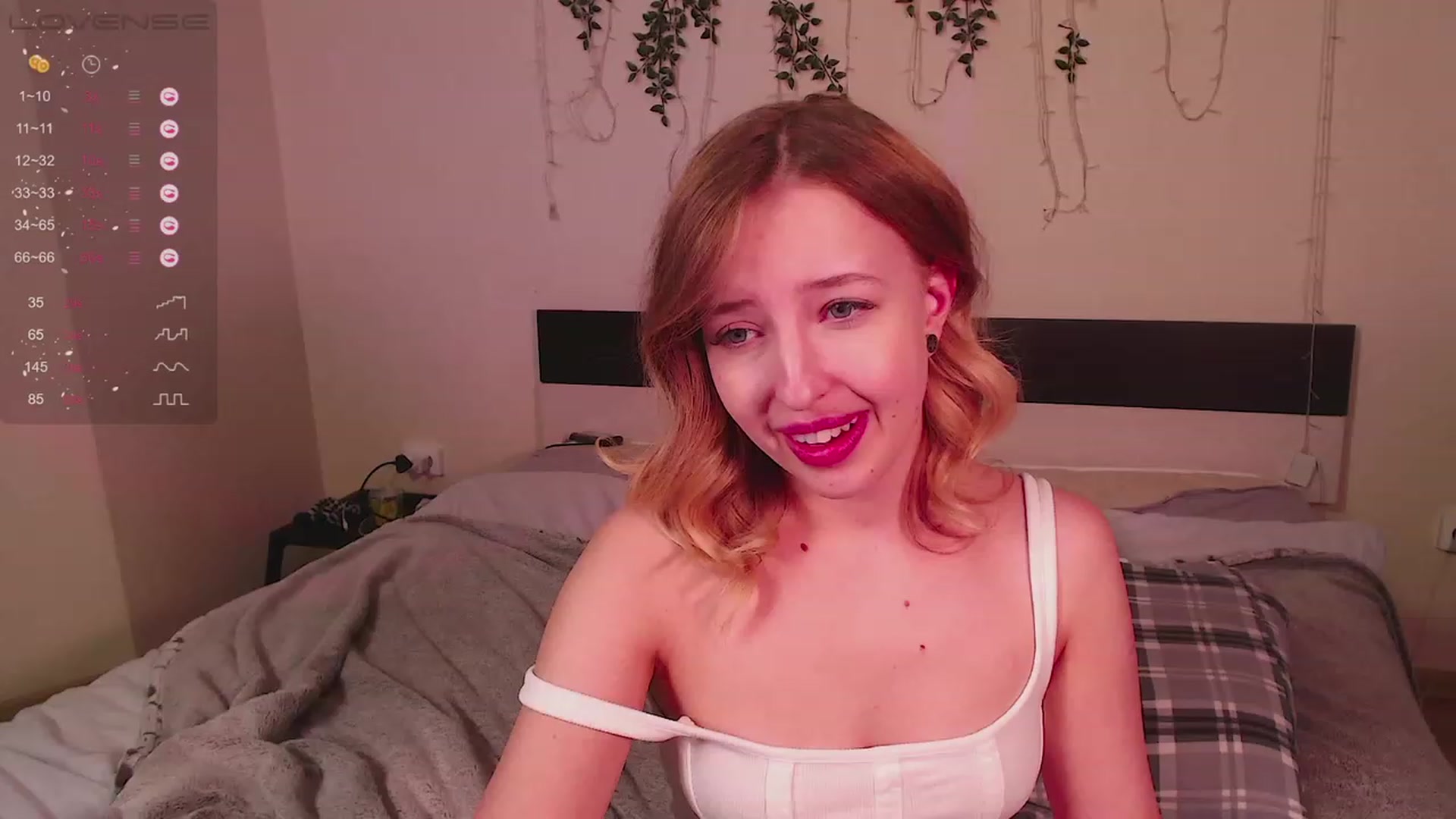 Gallery image thumbnail from Nura_vura's myfreecams stream on, 11/20/2022, 14:09 image 19 of 20