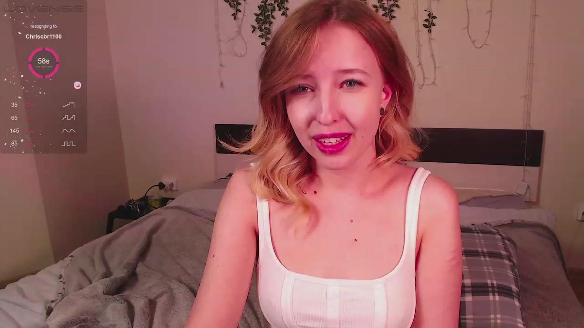 Gallery image thumbnail from Nura_vura's myfreecams stream on, 11/20/2022, 14:09 image 3 of 20