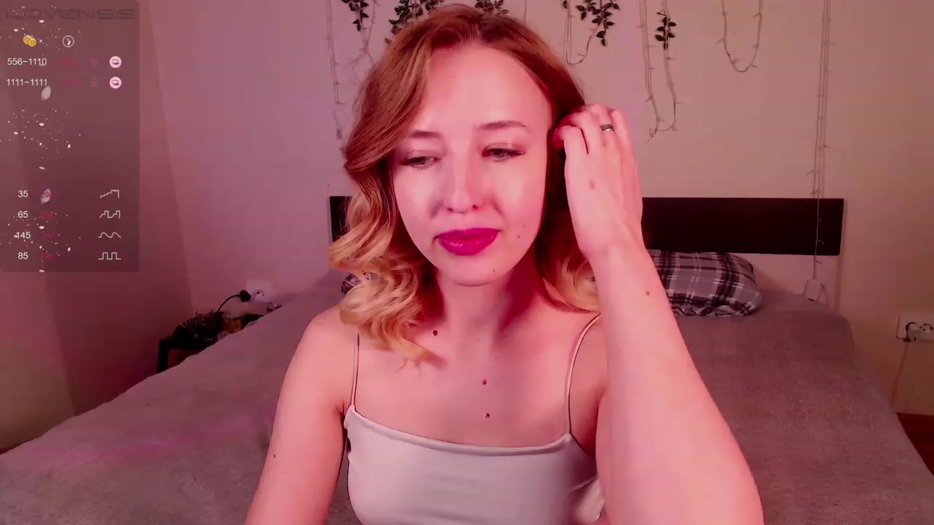 Gallery image thumbnail from Nura_vura's myfreecams stream on, 11/22/2022, 13:02 image 3 of 20