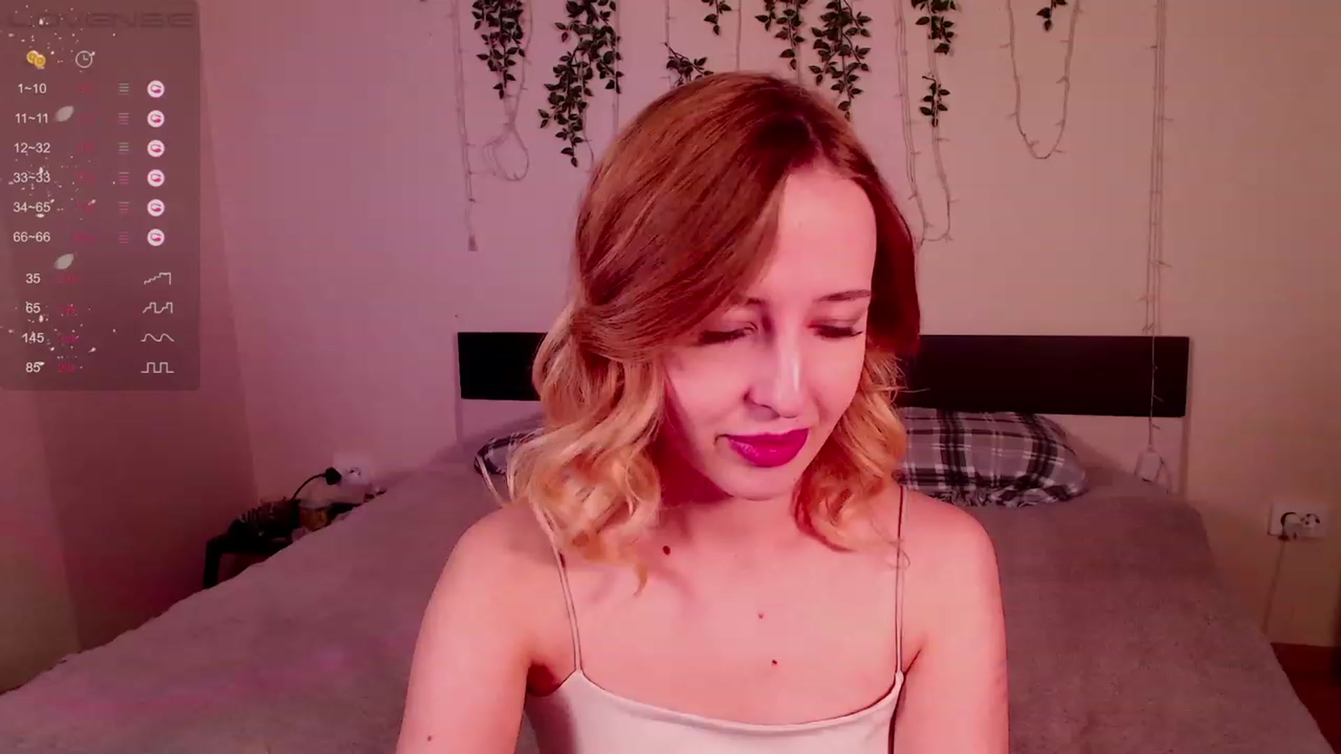 Gallery image thumbnail from Nura_vura's myfreecams stream on, 11/22/2022, 13:02 image 18 of 20