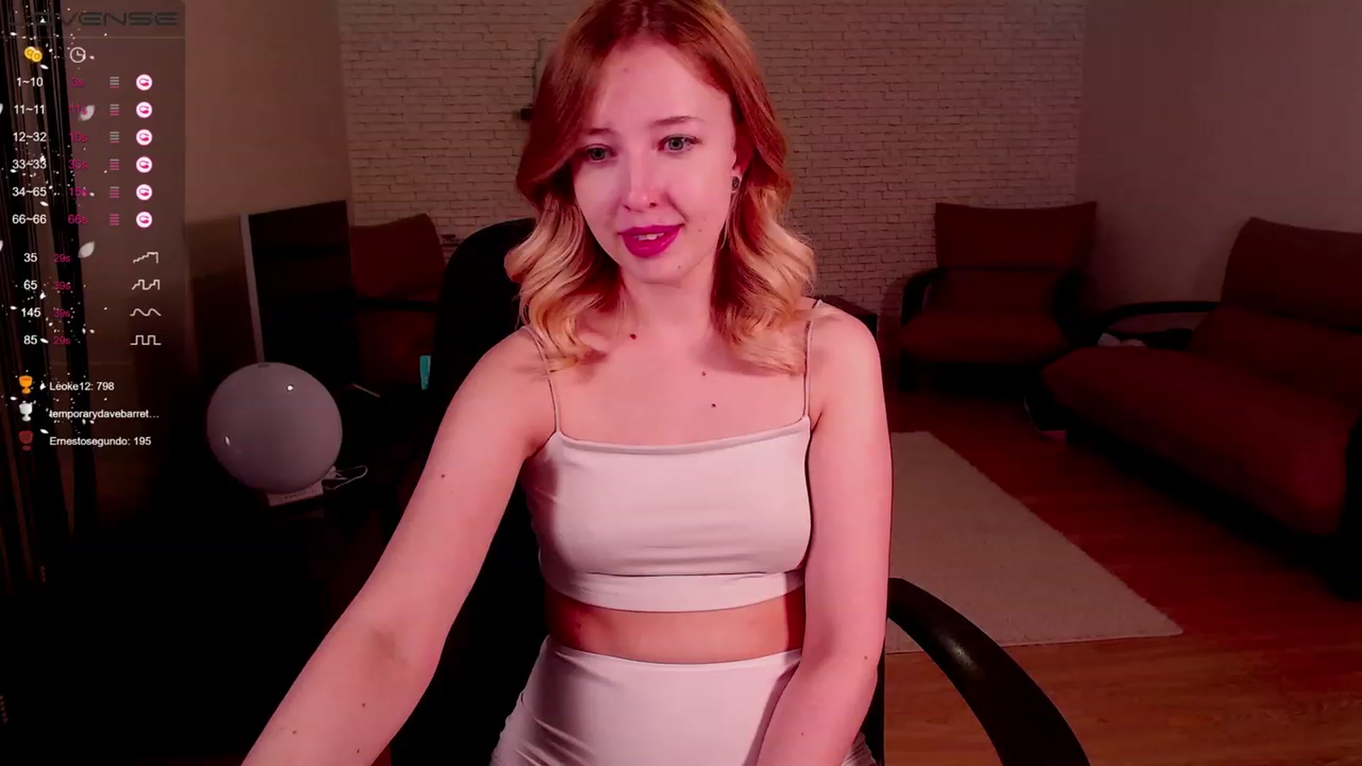 Gallery image thumbnail from Nura_vura's myfreecams stream on, 11/27/2022, 15:54 image 6 of 20