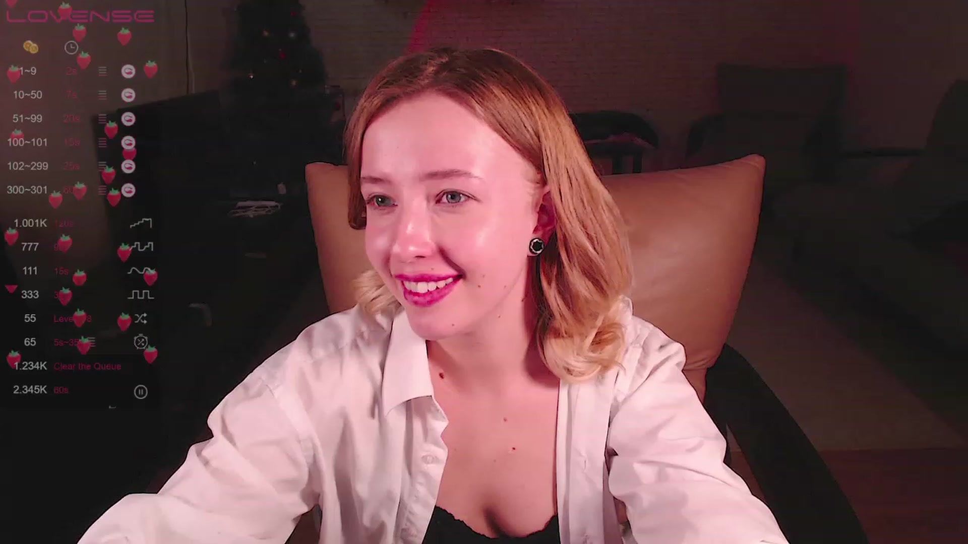Gallery image thumbnail from Nura_vura's myfreecams stream on, 05/01/2023, 13:35 image 10 of 20