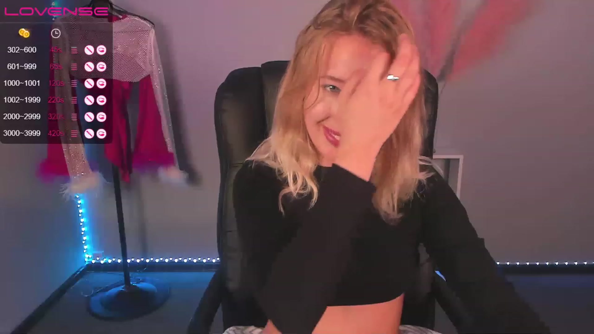 Gallery image thumbnail from Nura_vura's myfreecams stream on, 06/02/2023, 11:38 image 9 of 20