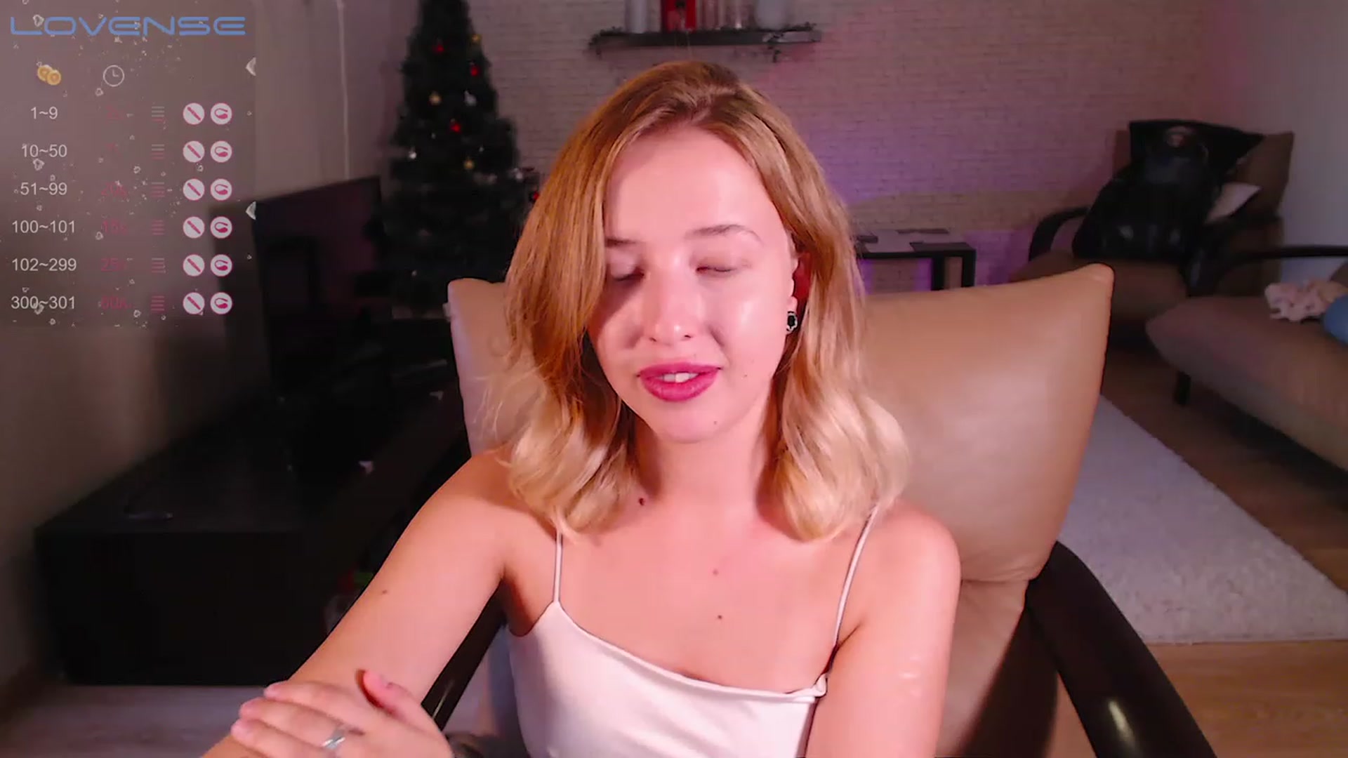 Gallery image thumbnail from Nura_vura's myfreecams stream on, 06/18/2023, 14:22 image 10 of 20