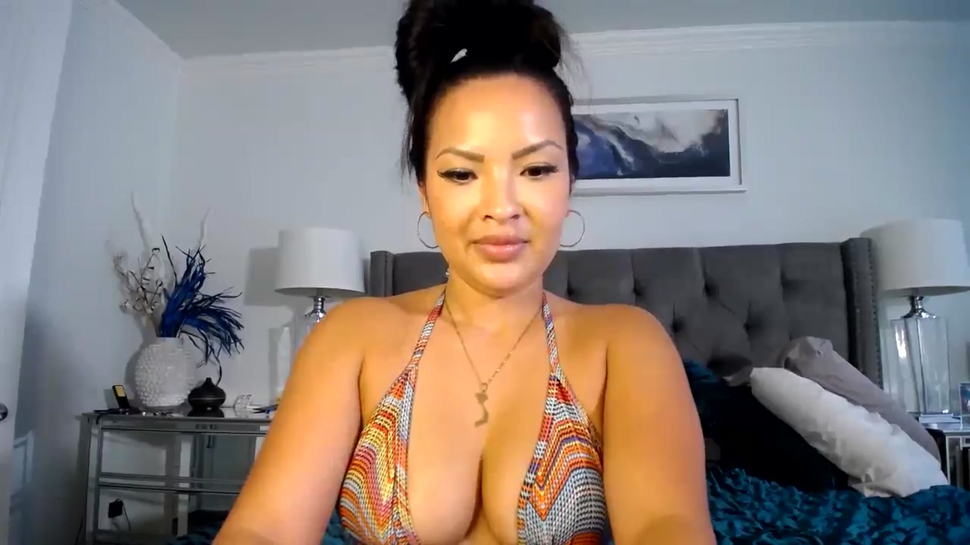 Gallery image thumbnail from NurseVietnam's myfreecams stream on, 09/02/2024, 21:57 image 9 of 20