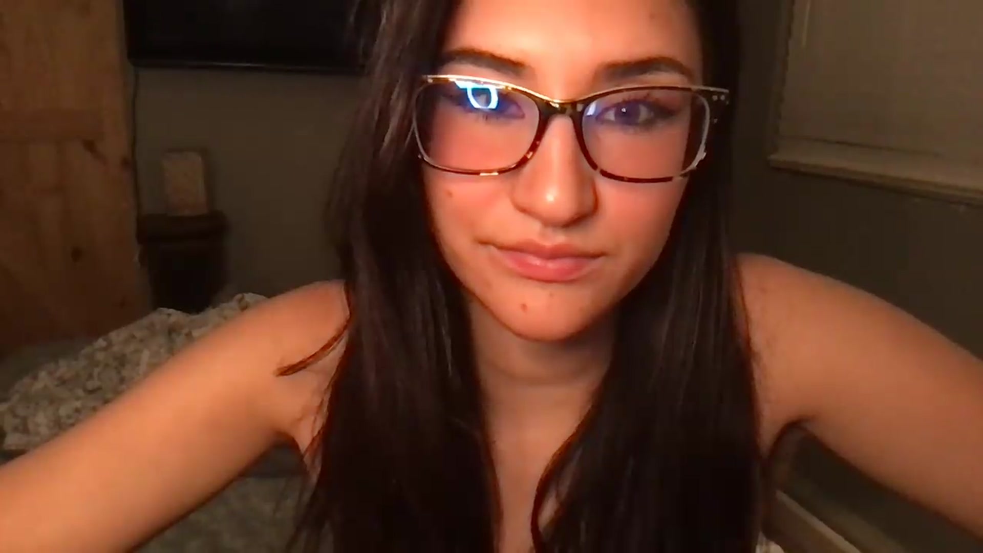 Gallery image thumbnail from NurseZara's myfreecams stream on, 05/24/2026, 07:48 image 15 of 20