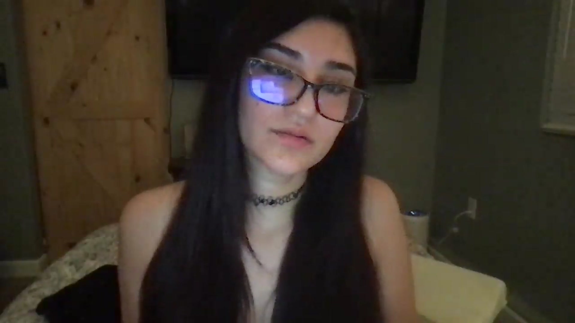 Gallery image thumbnail from NurseZara's myfreecams stream on, 05/26/2026, 08:03 image 7 of 20