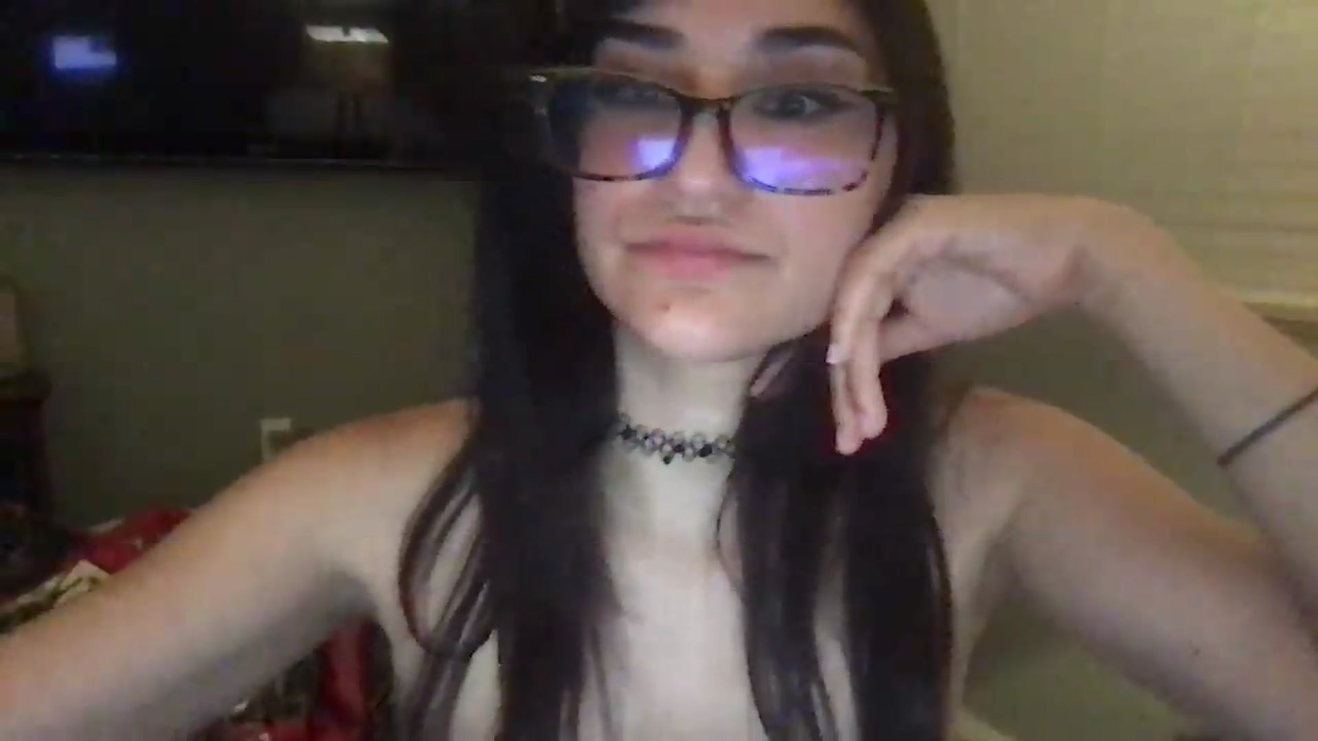 Gallery image thumbnail from NurseZara's myfreecams stream on, 05/26/2026, 08:03 image 11 of 20