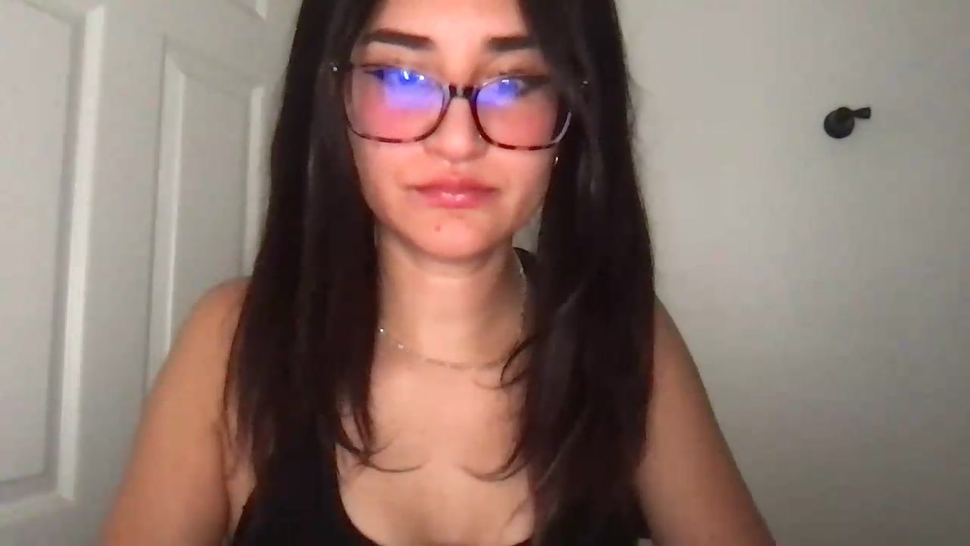 Gallery image thumbnail from NurseZara's myfreecams stream on, 06/22/2026, 06:03 image 9 of 20