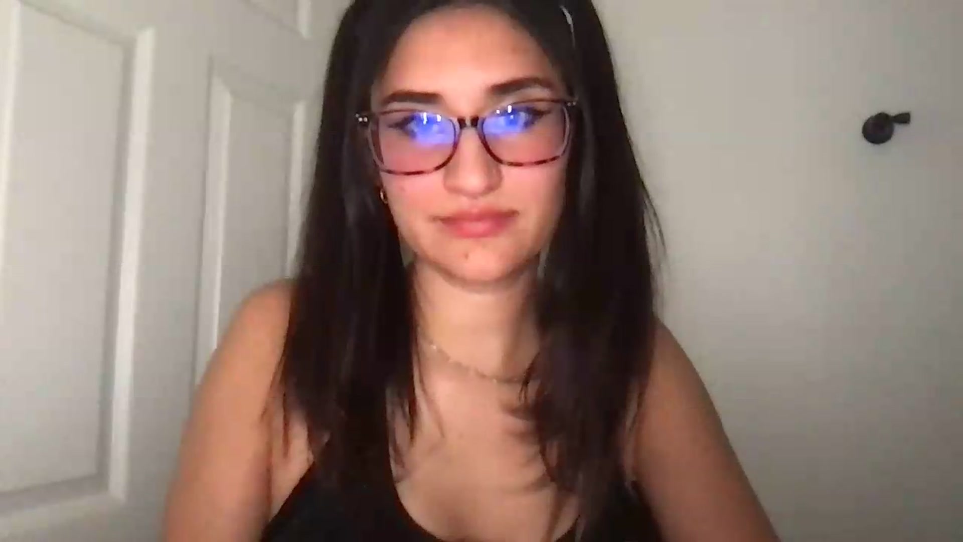 Gallery image thumbnail from NurseZara's myfreecams stream on, 06/22/2026, 06:03 image 14 of 20