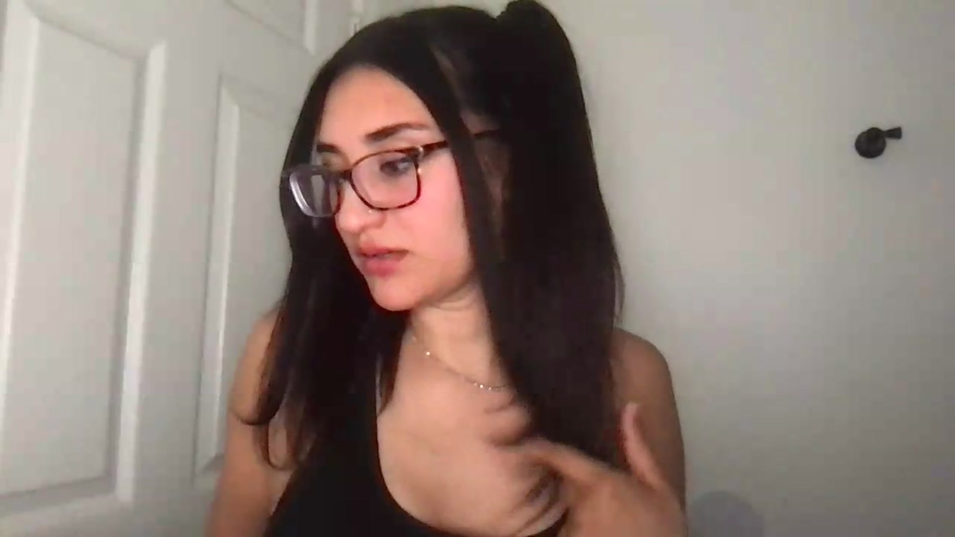 Gallery image thumbnail from NurseZara's myfreecams stream on, 06/22/2026, 06:03 image 15 of 20