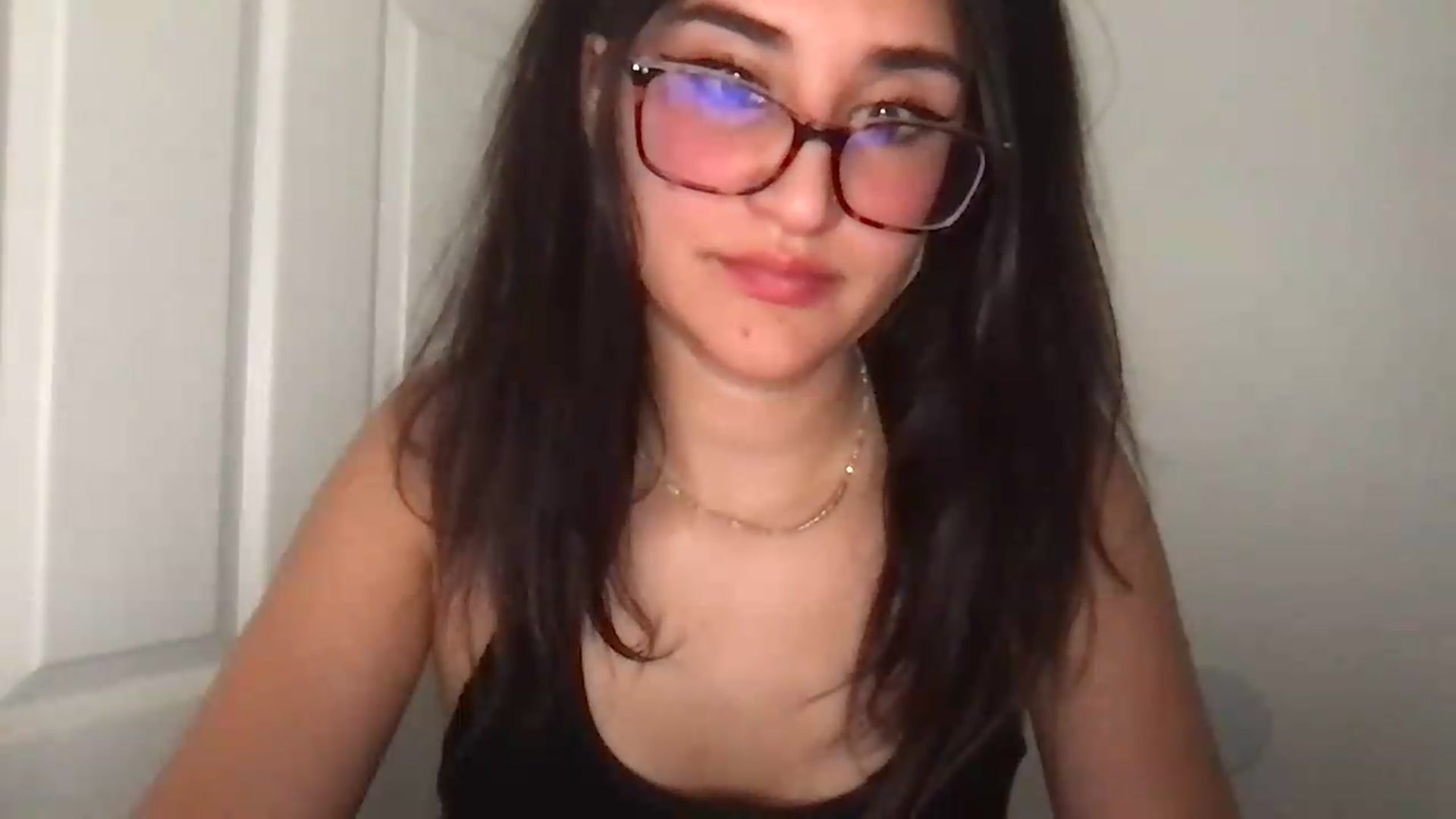 Gallery image thumbnail from NurseZara's myfreecams stream on, 06/22/2026, 06:03 image 2 of 20
