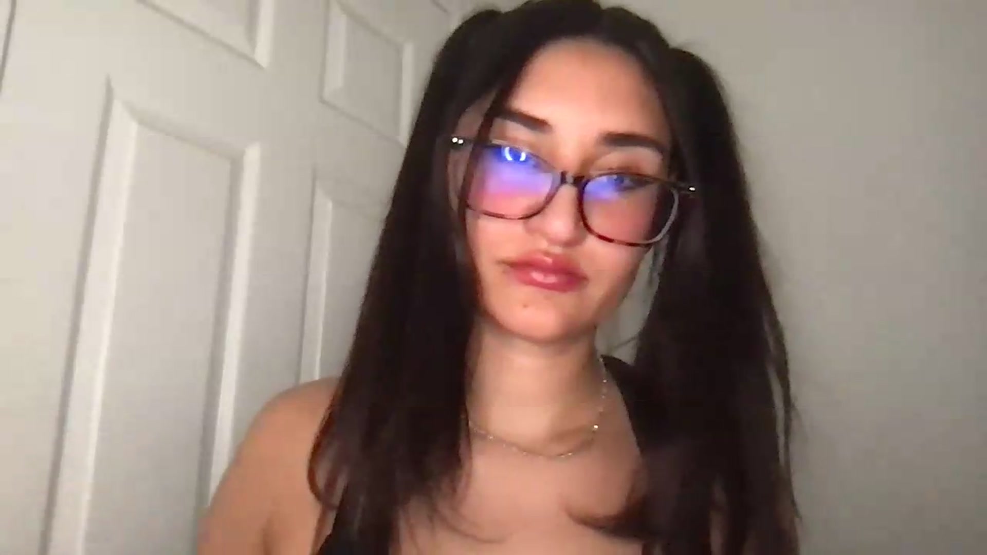 Gallery image thumbnail from NurseZara's myfreecams stream on, 06/22/2026, 06:43 image 10 of 20