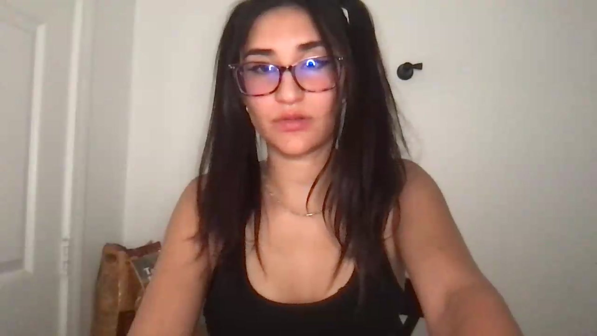 Gallery image thumbnail from NurseZara's myfreecams stream on, 06/22/2026, 07:34 image 10 of 20