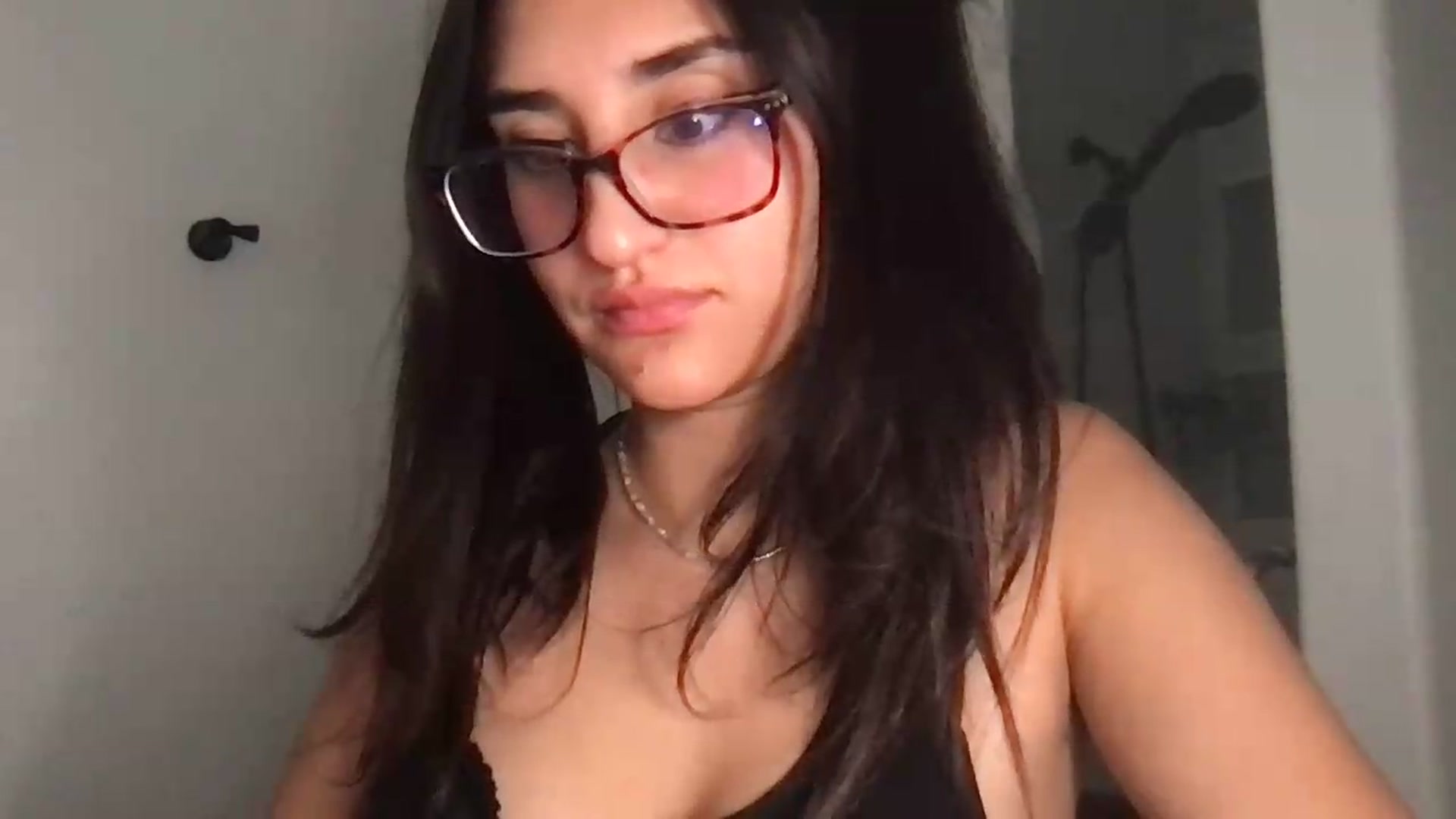 Gallery image thumbnail from NurseZara's myfreecams stream on, 06/22/2026, 08:38 image 2 of 20