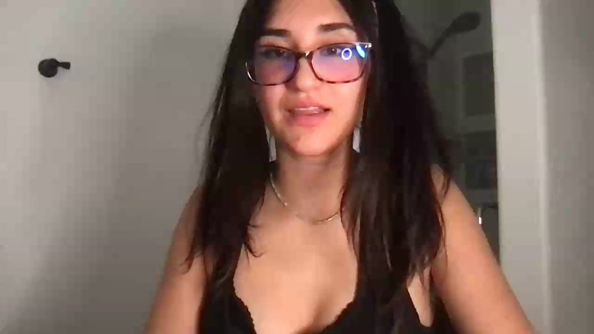 Gallery image thumbnail from NurseZara's myfreecams stream on, 06/22/2026, 08:38 image 20 of 20
