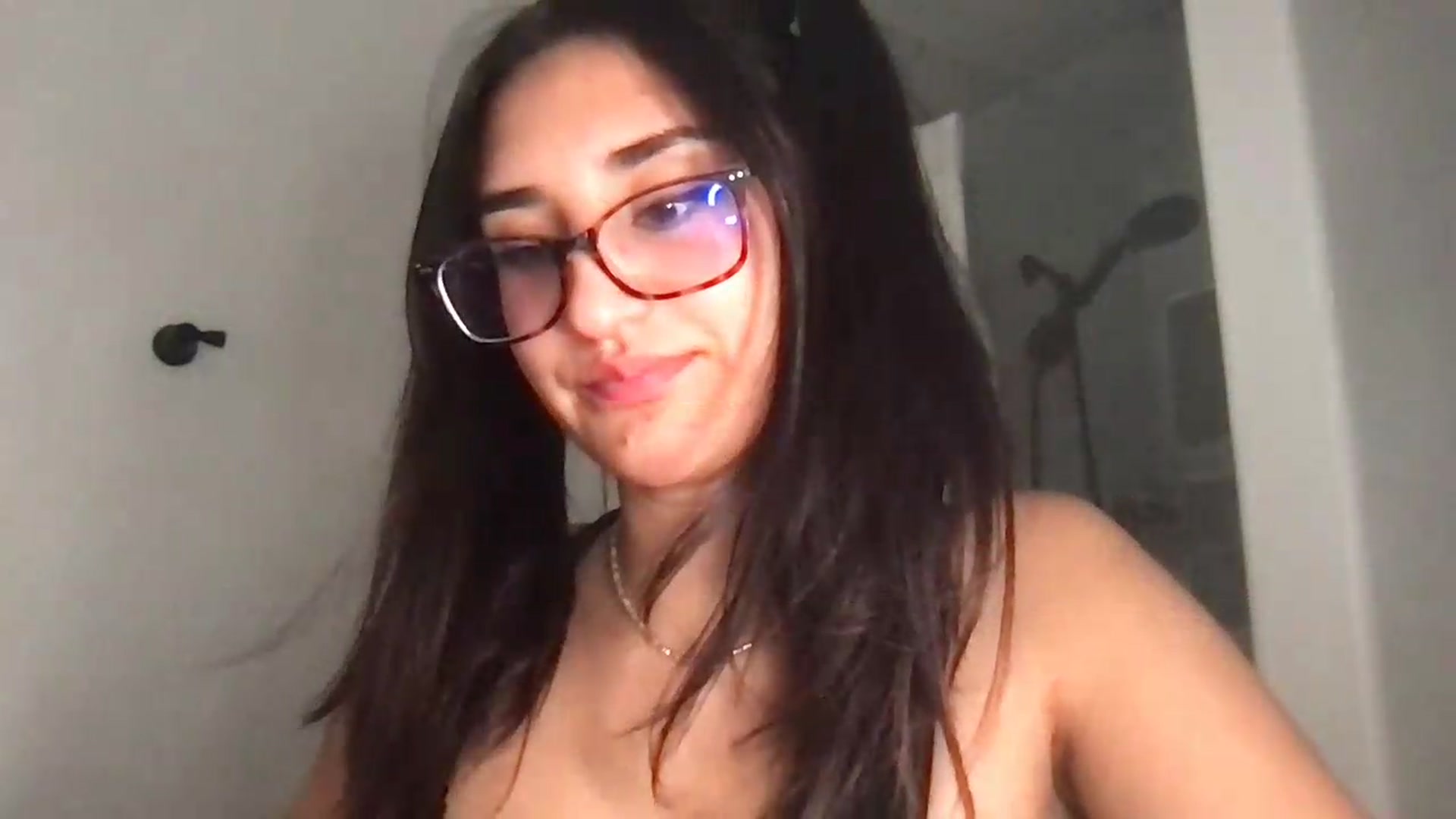 Gallery image thumbnail from NurseZara's myfreecams stream on, 06/22/2026, 08:38 image 3 of 20