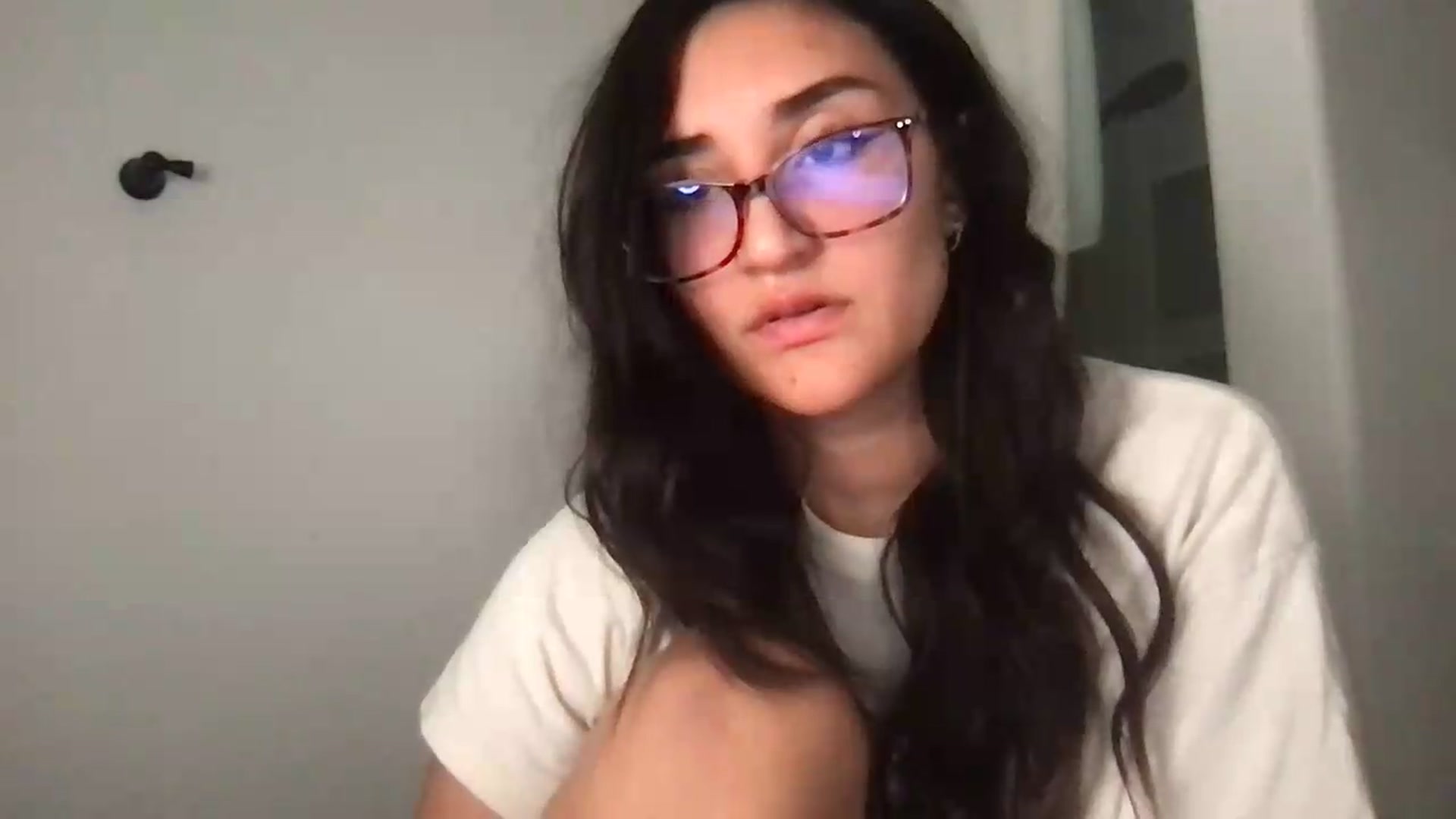 Gallery image thumbnail from NurseZara's myfreecams stream on, 06/25/2026, 08:20 image 11 of 20