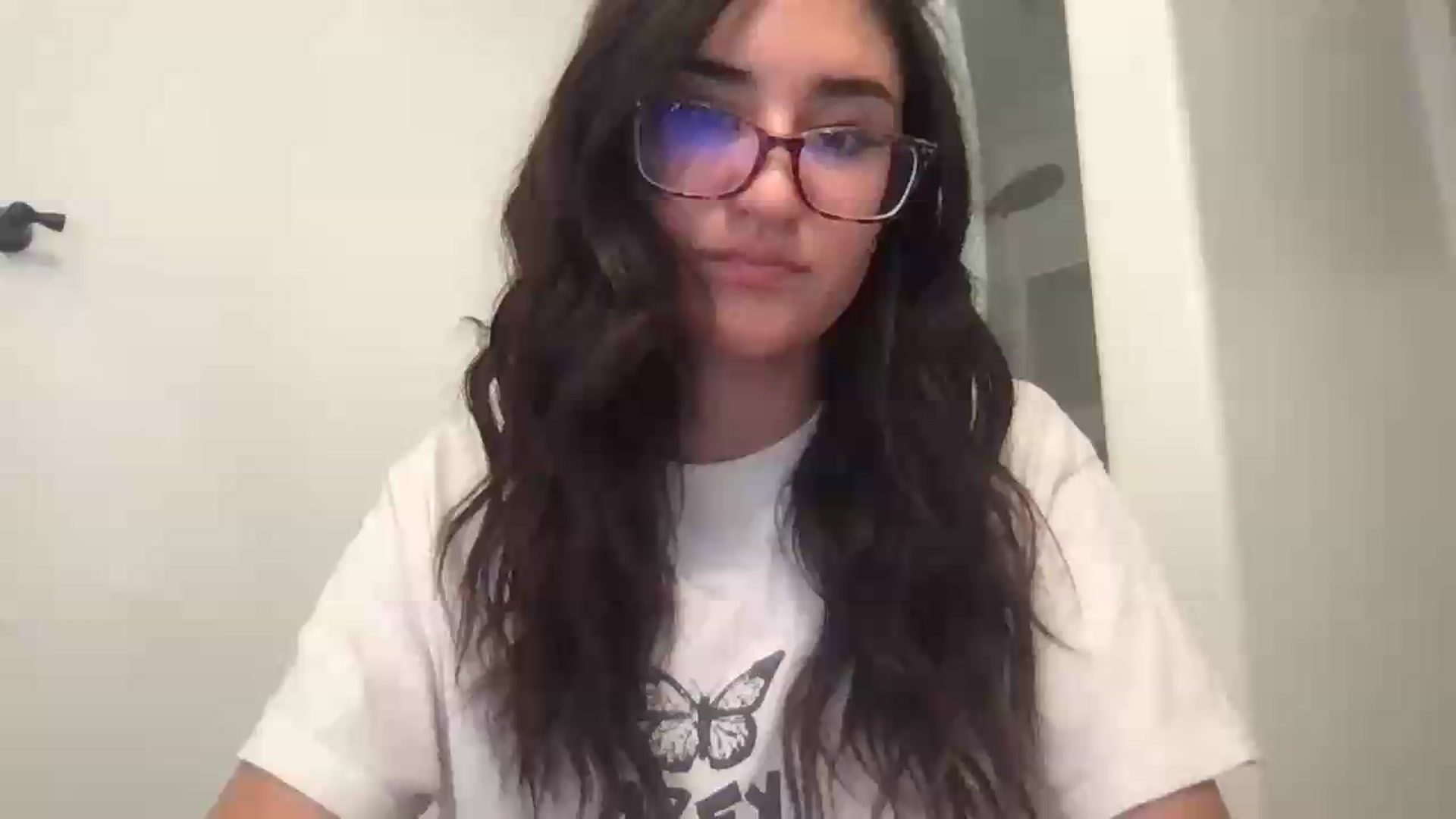 Gallery image thumbnail from NurseZara's myfreecams stream on, 06/25/2026, 08:20 image 3 of 20