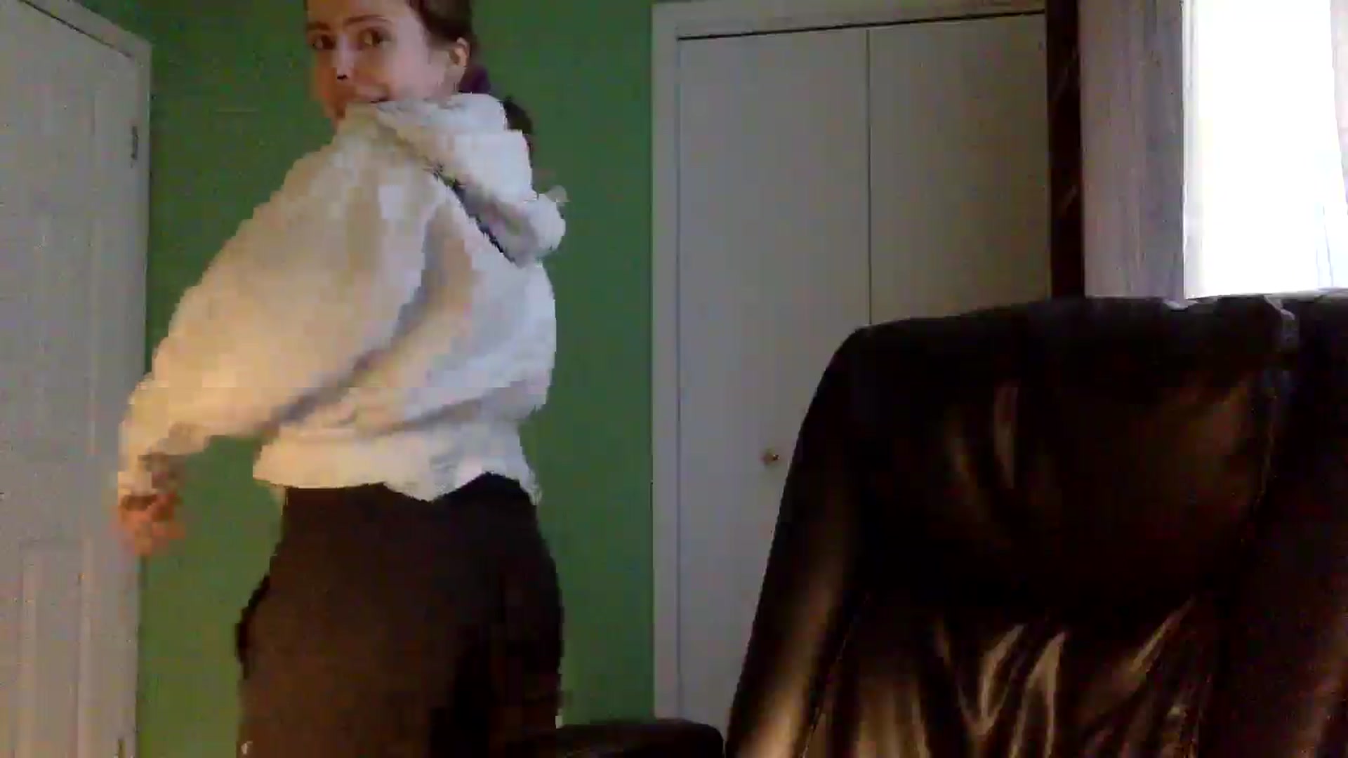 Gallery image thumbnail from NutMaster's myfreecams stream on, 12/25/2024, 21:51 image 6 of 20