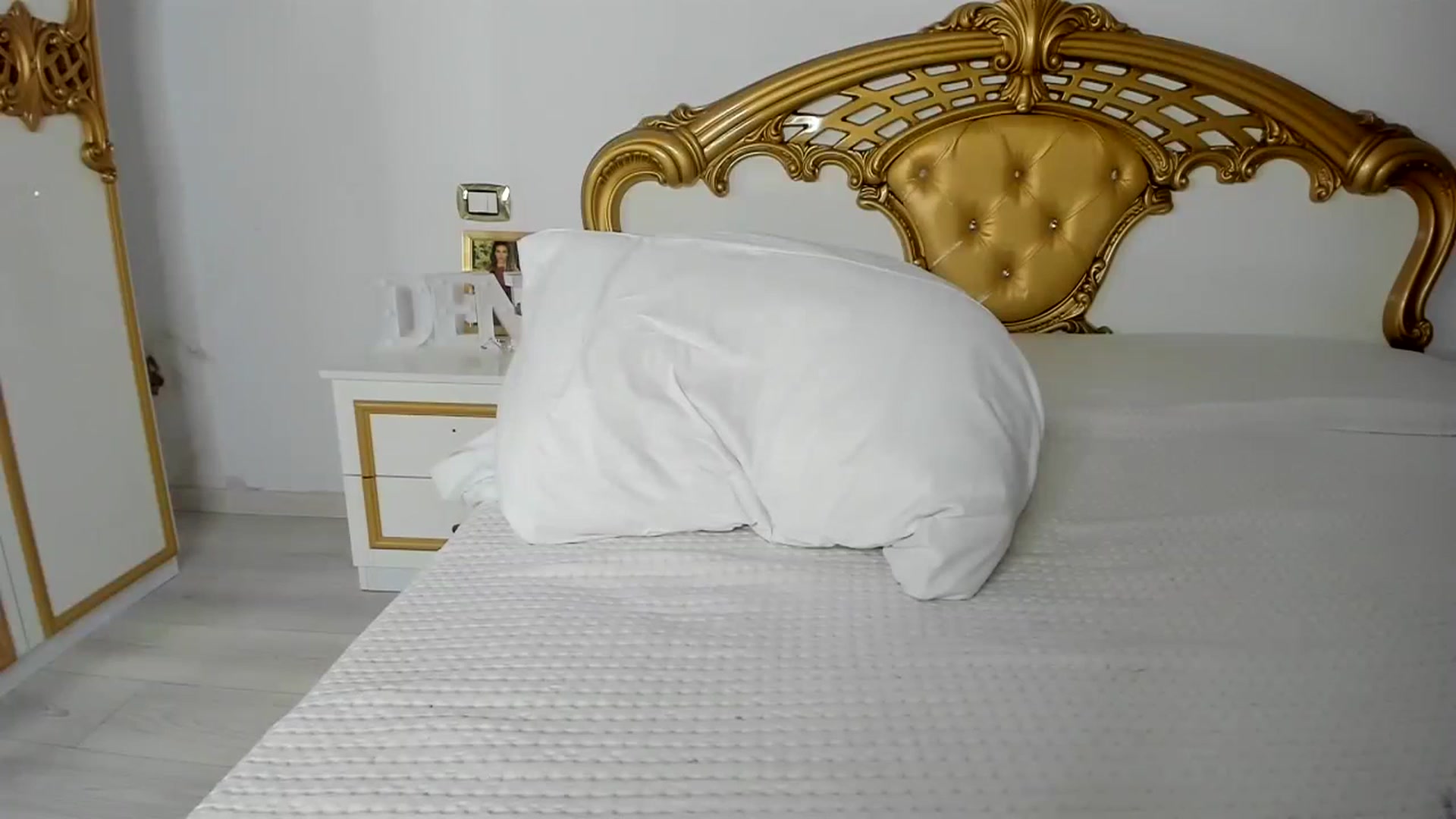 Gallery image thumbnail from NycoleAniston's myfreecams stream on, 03/30/2024, 04:53 image 2 of 20