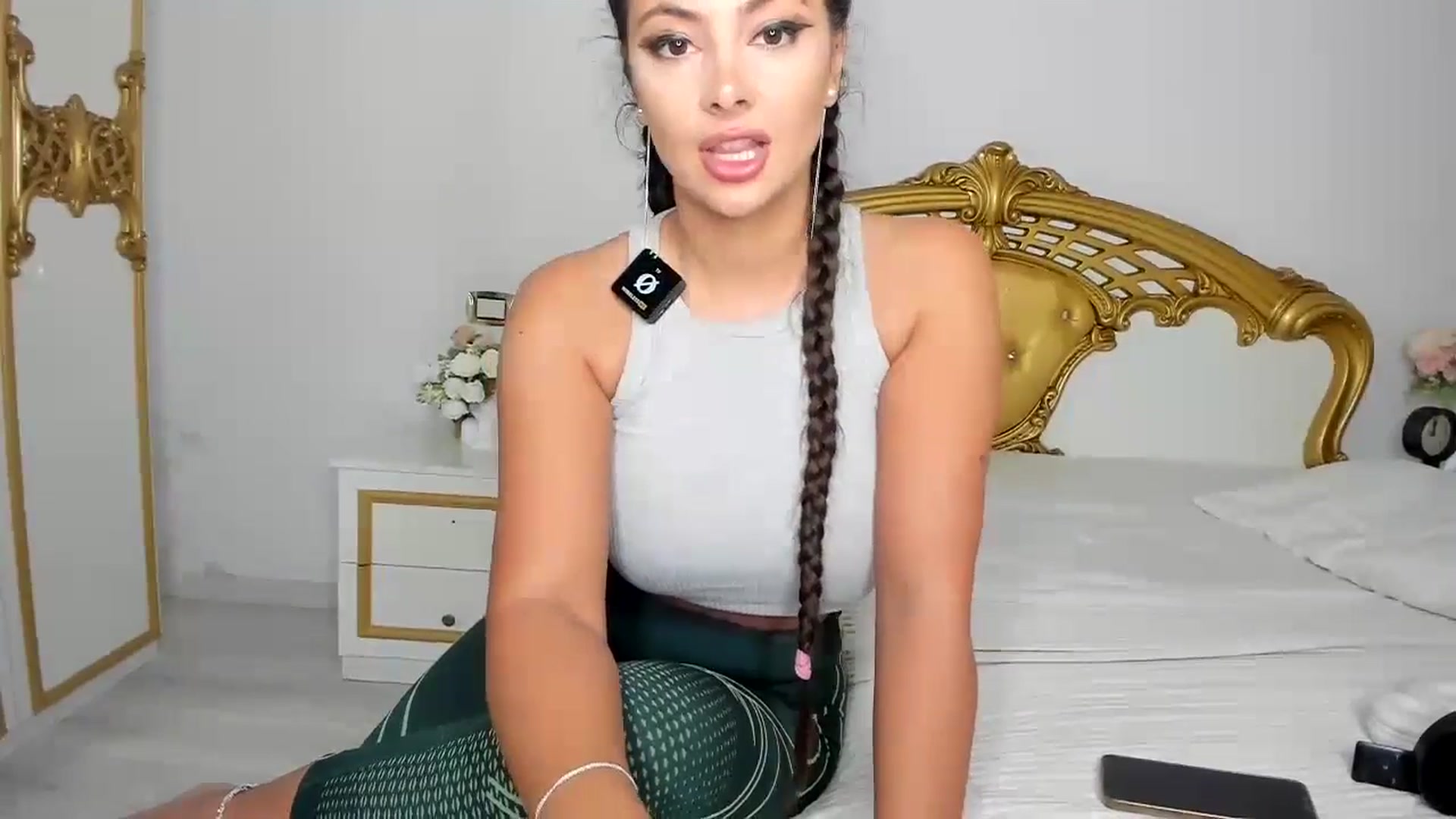 Gallery image thumbnail from NycoleAniston's myfreecams stream on, 04/18/2024, 06:03 image 10 of 20