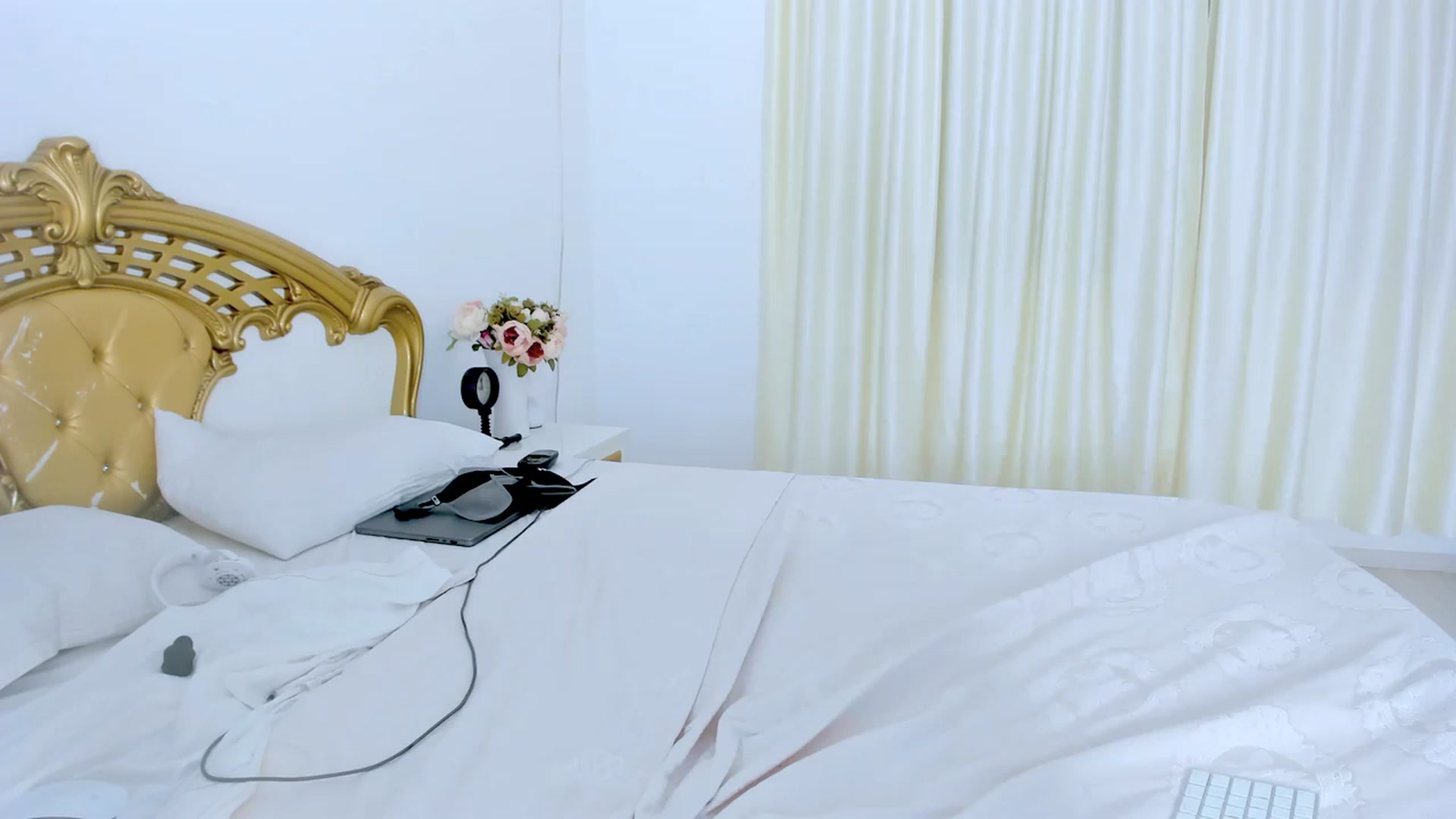 Gallery image thumbnail from NycoleAniston's myfreecams stream on, 03/03/2025, 21:21 image 15 of 20